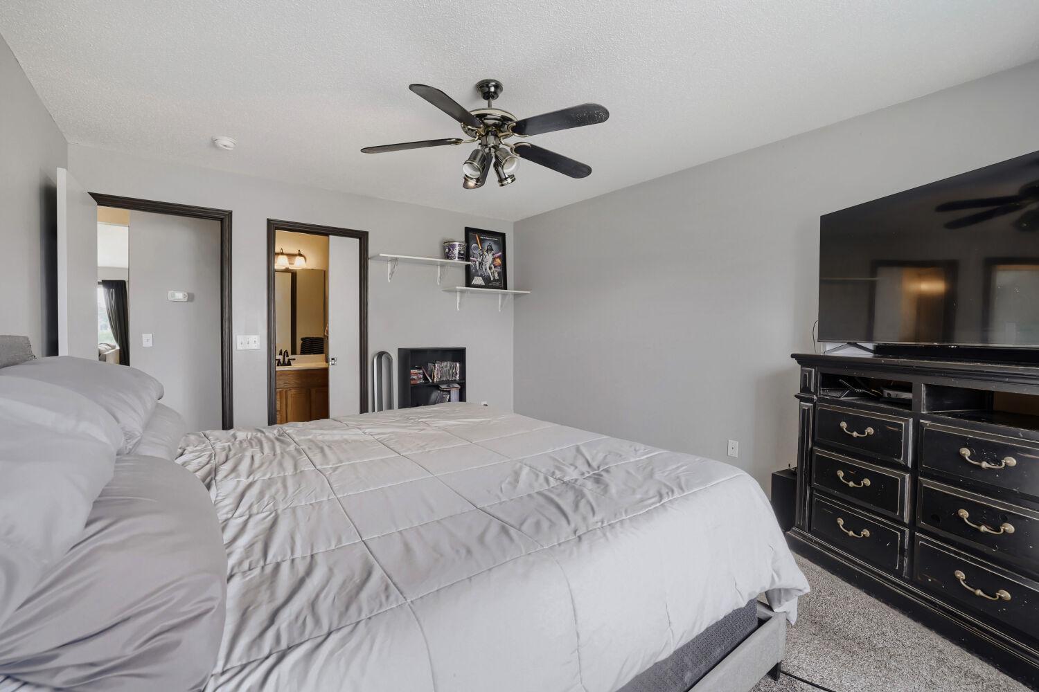 View of Residential at 15663 Finch Avenue, Apple Valley MN 55124, Apple Valley (16 of 29) - Mike Wilen | Minnesota Team Real Estate