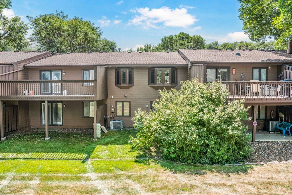 View of Residential at 244 Eagle Lake Drive, Maple Grove MN 55369, Maple Grove (25 of 31) - Mike Wilen | Minnesota Team Real Estate