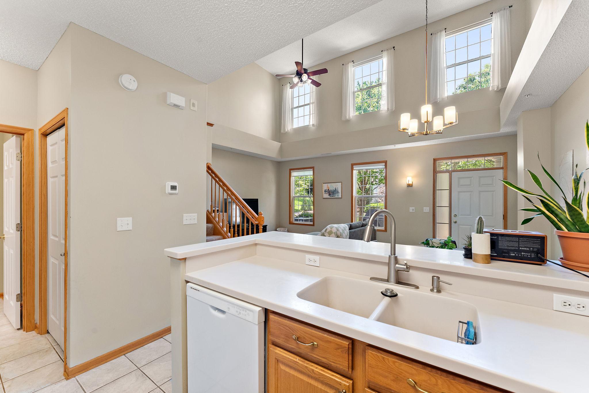 View of Residential at 1610 Woodlynn Avenue #3, Maplewood MN 55109, Maplewood (17 of 51) - Mike Wilen | Minnesota Team Real Estate