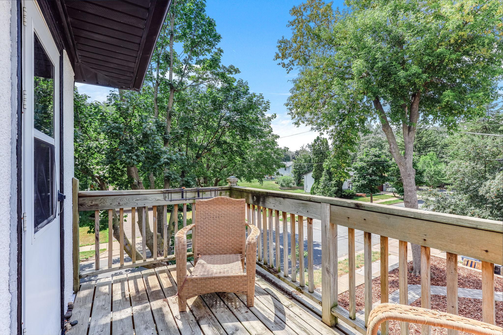 View of Residential Income at 256 Russell Avenue, Minneapolis MN 55405, Minneapolis (16 of 37) - Mike Wilen | Minnesota Team Real Estate