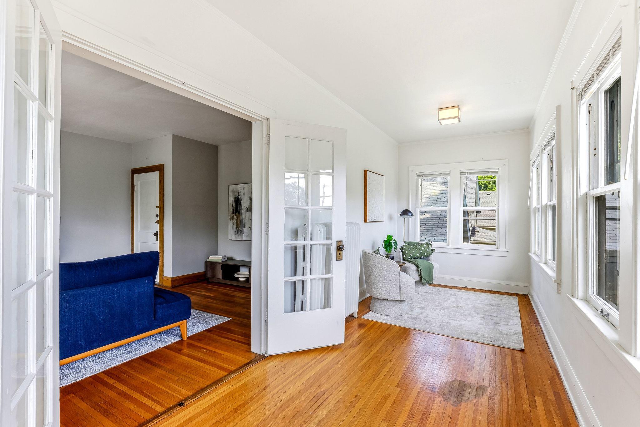 View of Residential Income at 256 Russell Avenue, Minneapolis MN 55405, Minneapolis (5 of 37) - Mike Wilen | Minnesota Team Real Estate