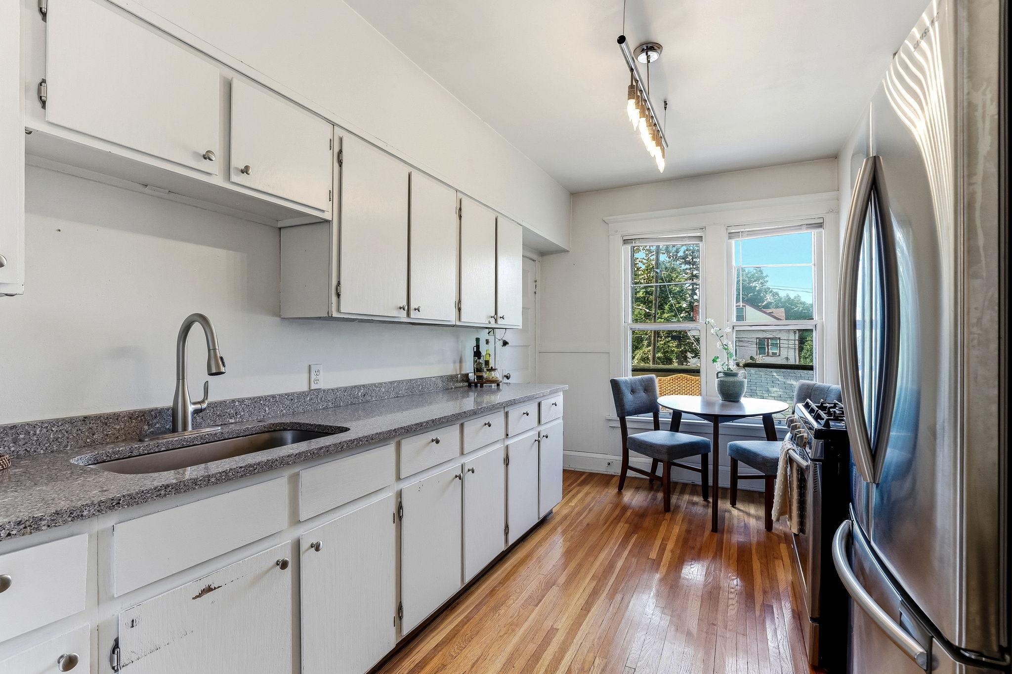 View of Residential Income at 256 Russell Avenue, Minneapolis MN 55405, Minneapolis (9 of 37) - Mike Wilen | Minnesota Team Real Estate