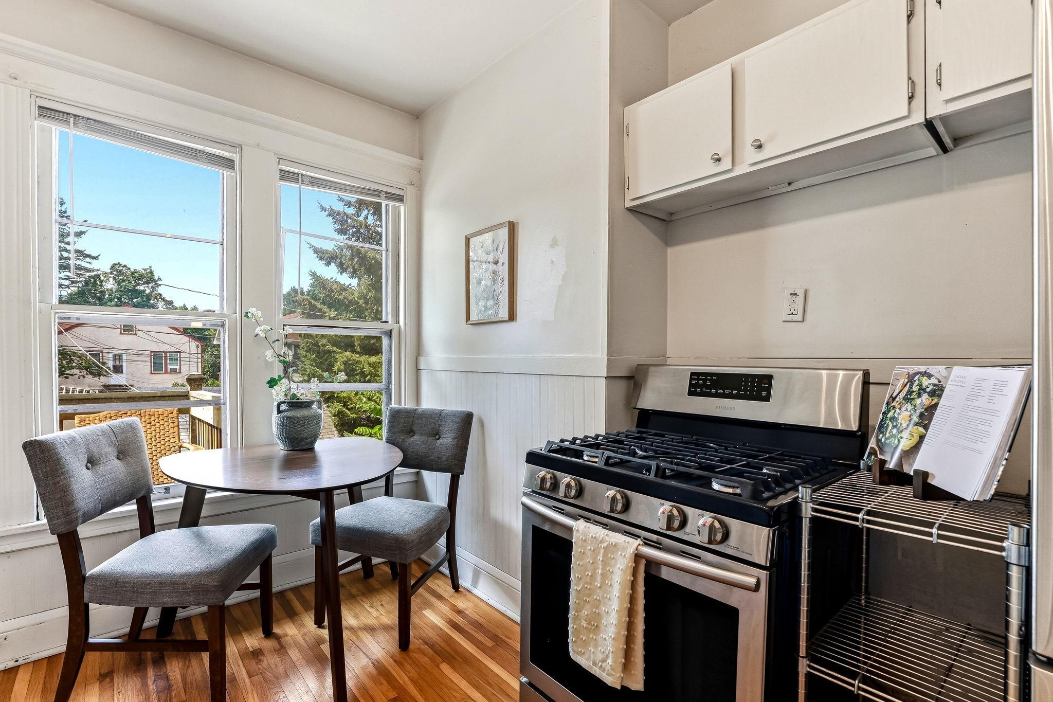 View of Residential Income at 256 Russell Avenue, Minneapolis MN 55405, Minneapolis (7 of 37) - Mike Wilen | Minnesota Team Real Estate