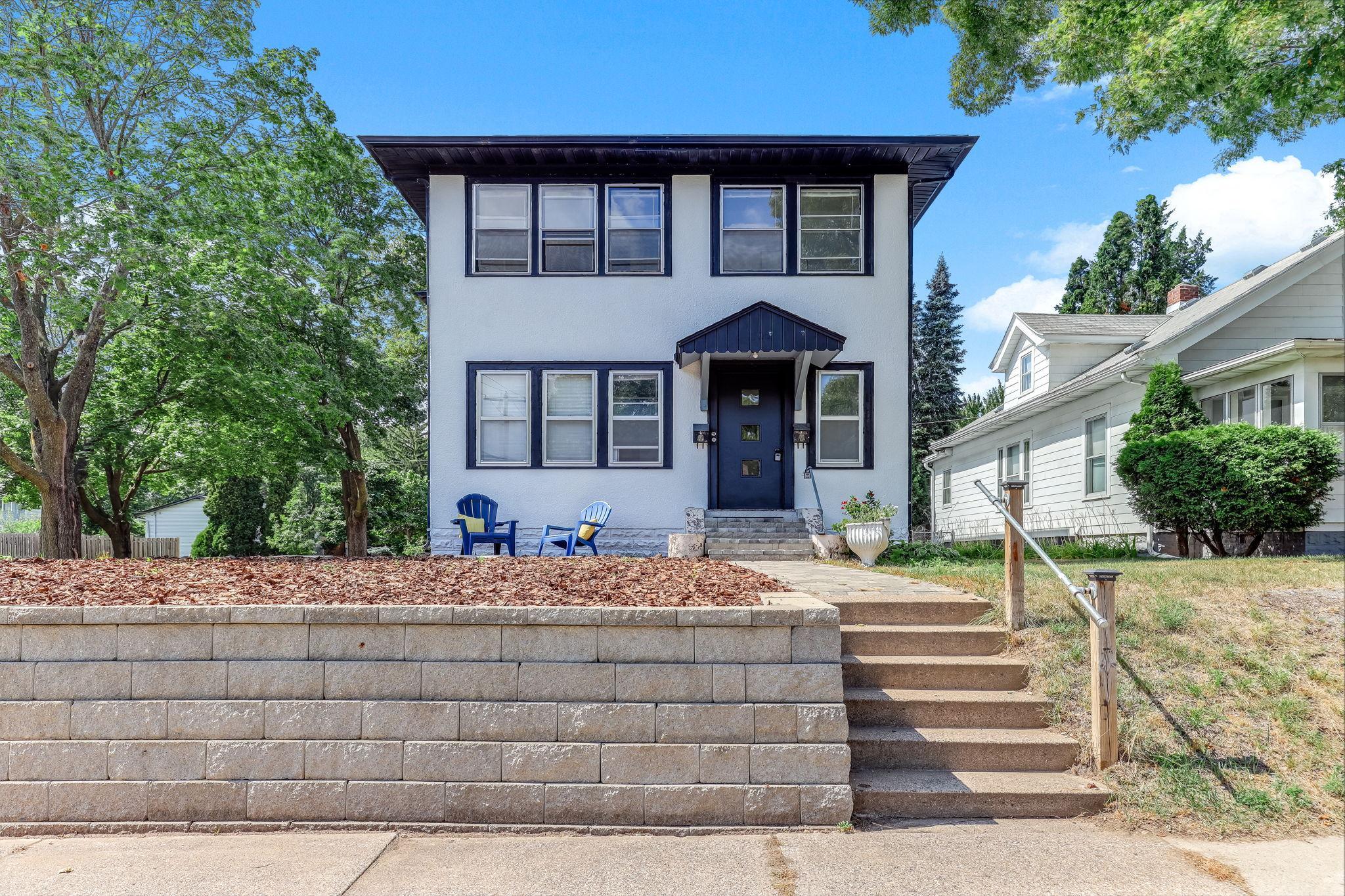 View of Residential Income at 256 Russell Avenue, Minneapolis MN 55405, Minneapolis (31 of 37) - Mike Wilen | Minnesota Team Real Estate
