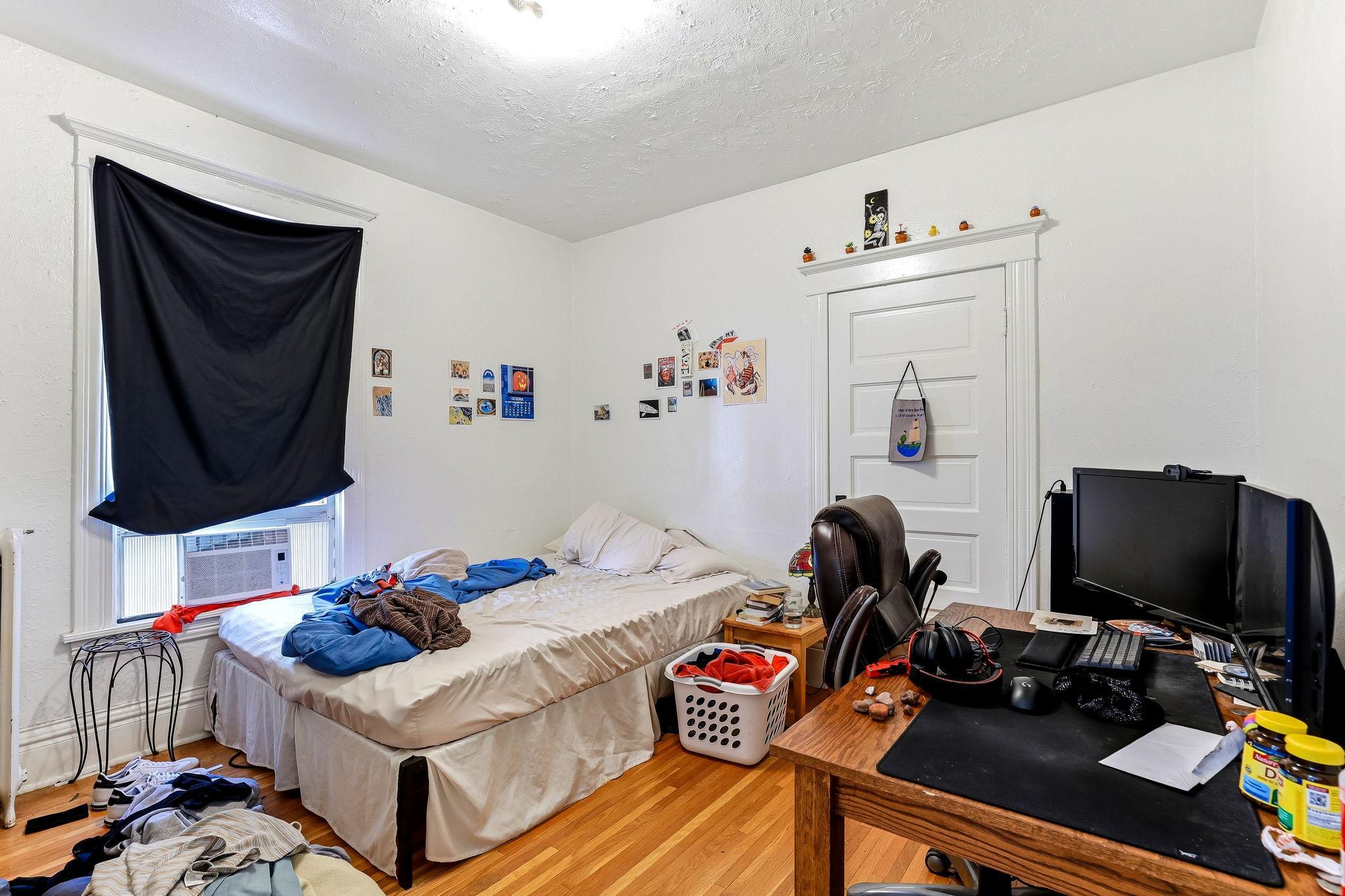View of Residential Income at 256 Russell Avenue, Minneapolis MN 55405, Minneapolis (24 of 37) - Mike Wilen | Minnesota Team Real Estate