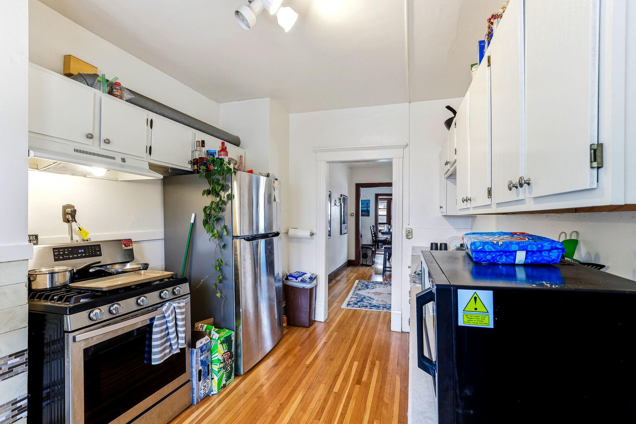 View of Residential Income at 256 Russell Avenue, Minneapolis MN 55405, Minneapolis (23 of 37) - Mike Wilen | Minnesota Team Real Estate