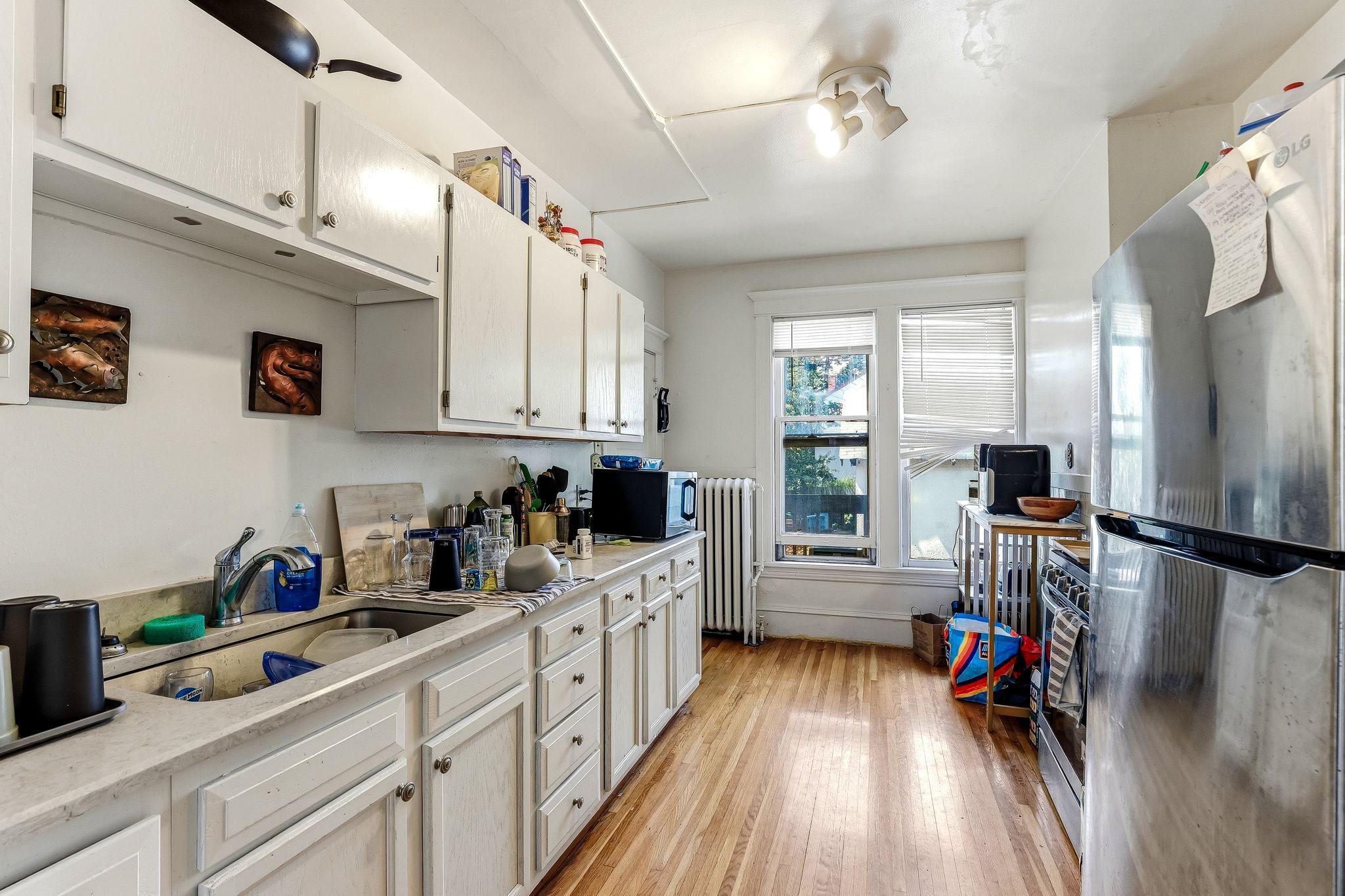 View of Residential Income at 256 Russell Avenue, Minneapolis MN 55405, Minneapolis (22 of 37) - Mike Wilen | Minnesota Team Real Estate