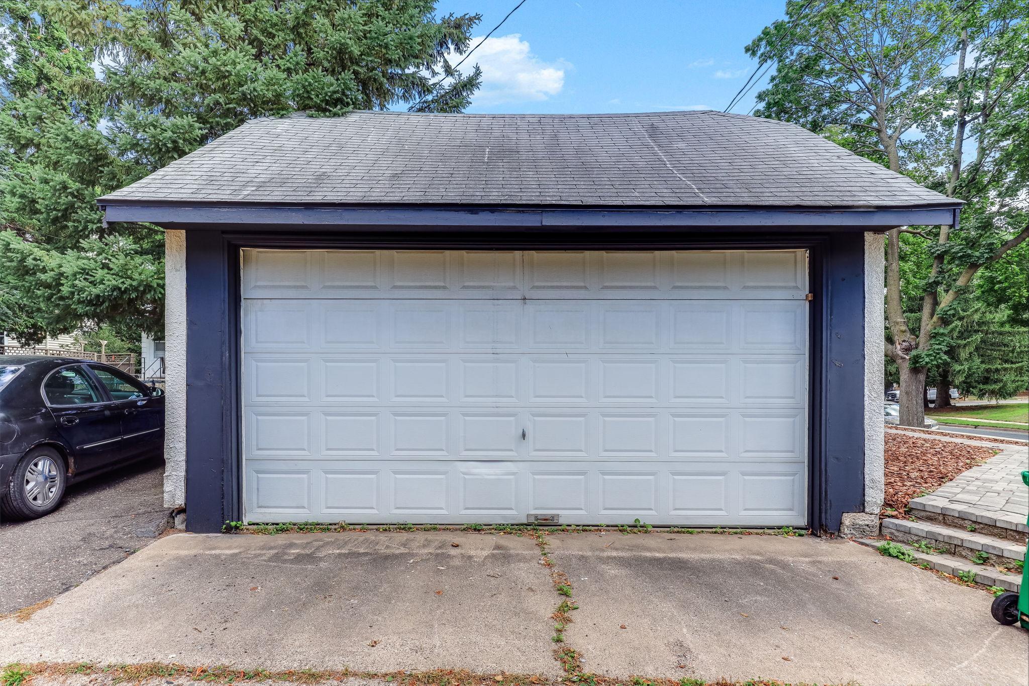 View of Residential Income at 256 Russell Avenue, Minneapolis MN 55405, Minneapolis (35 of 37) - Mike Wilen | Minnesota Team Real Estate