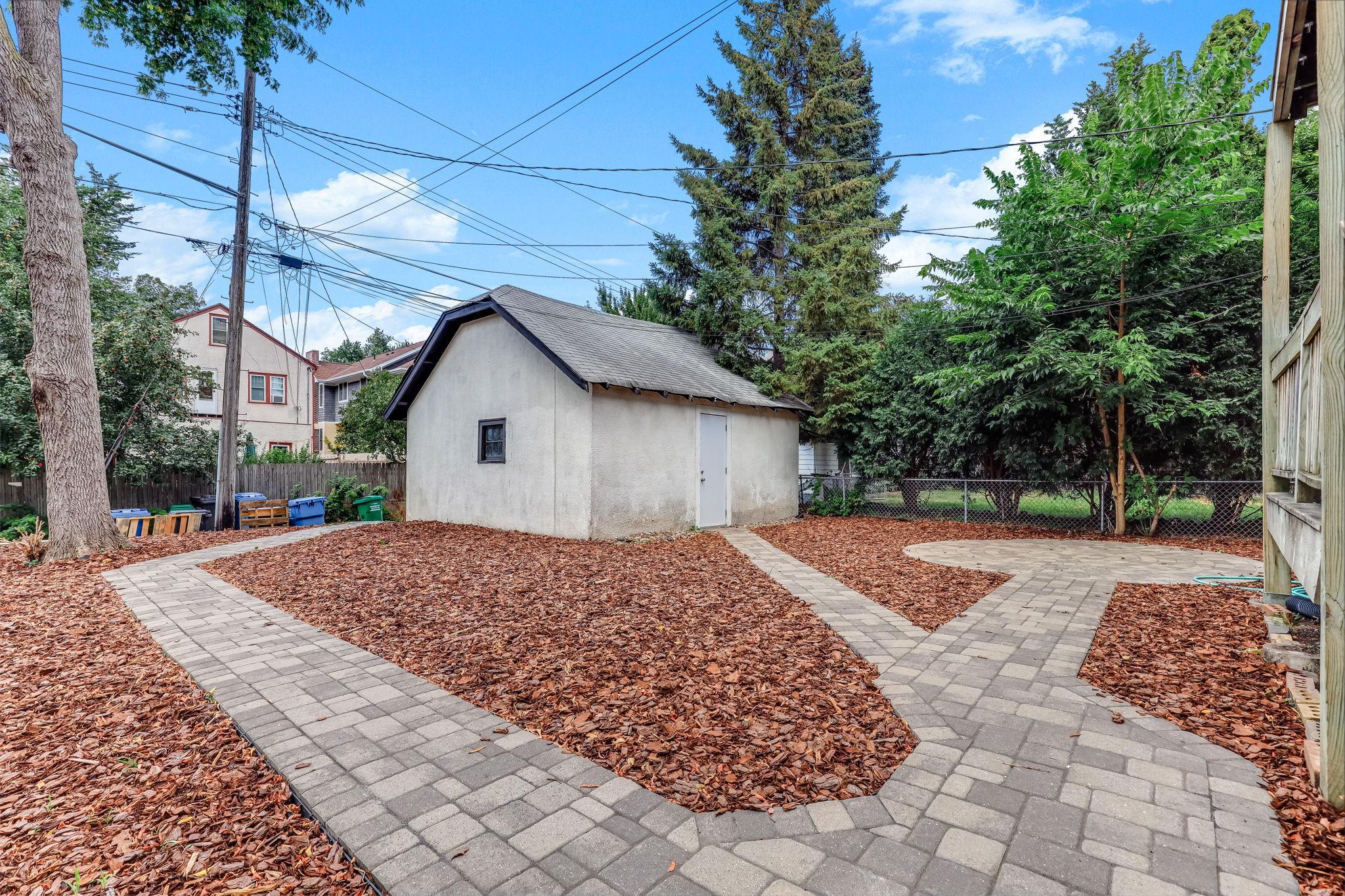 View of Residential Income at 256 Russell Avenue, Minneapolis MN 55405, Minneapolis (33 of 37) - Mike Wilen | Minnesota Team Real Estate
