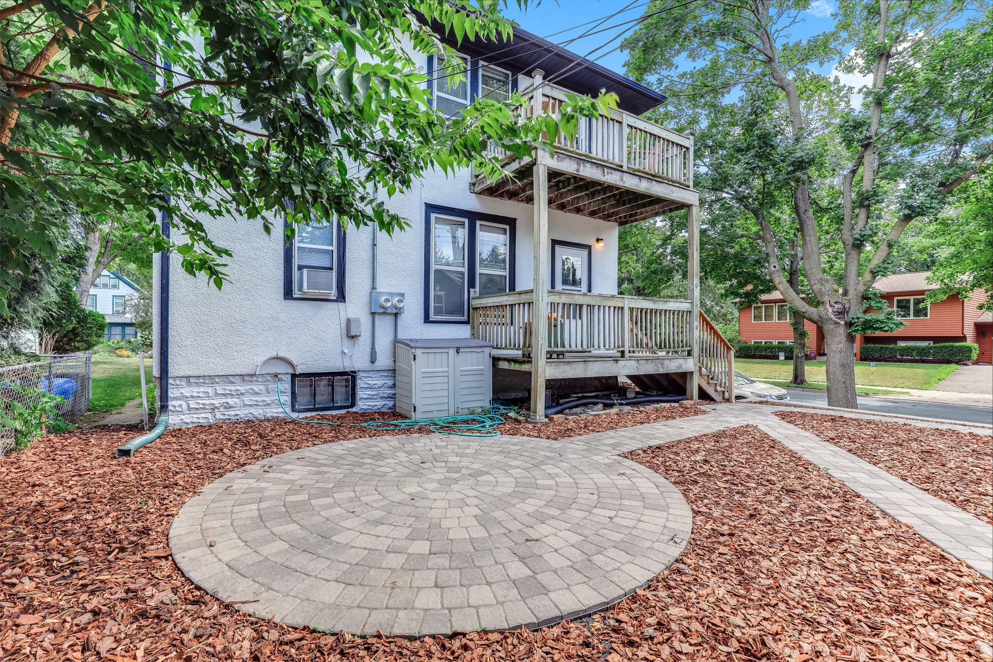 View of Residential Income at 256 Russell Avenue, Minneapolis MN 55405, Minneapolis (32 of 37) - Mike Wilen | Minnesota Team Real Estate