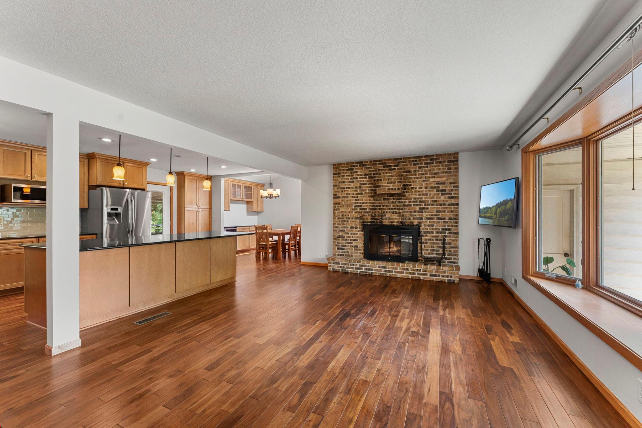 View of Residential at 9725 Queen Road, Bloomington MN 55431, Bloomington (5 of 27) - Mike Wilen | Minnesota Team Real Estate