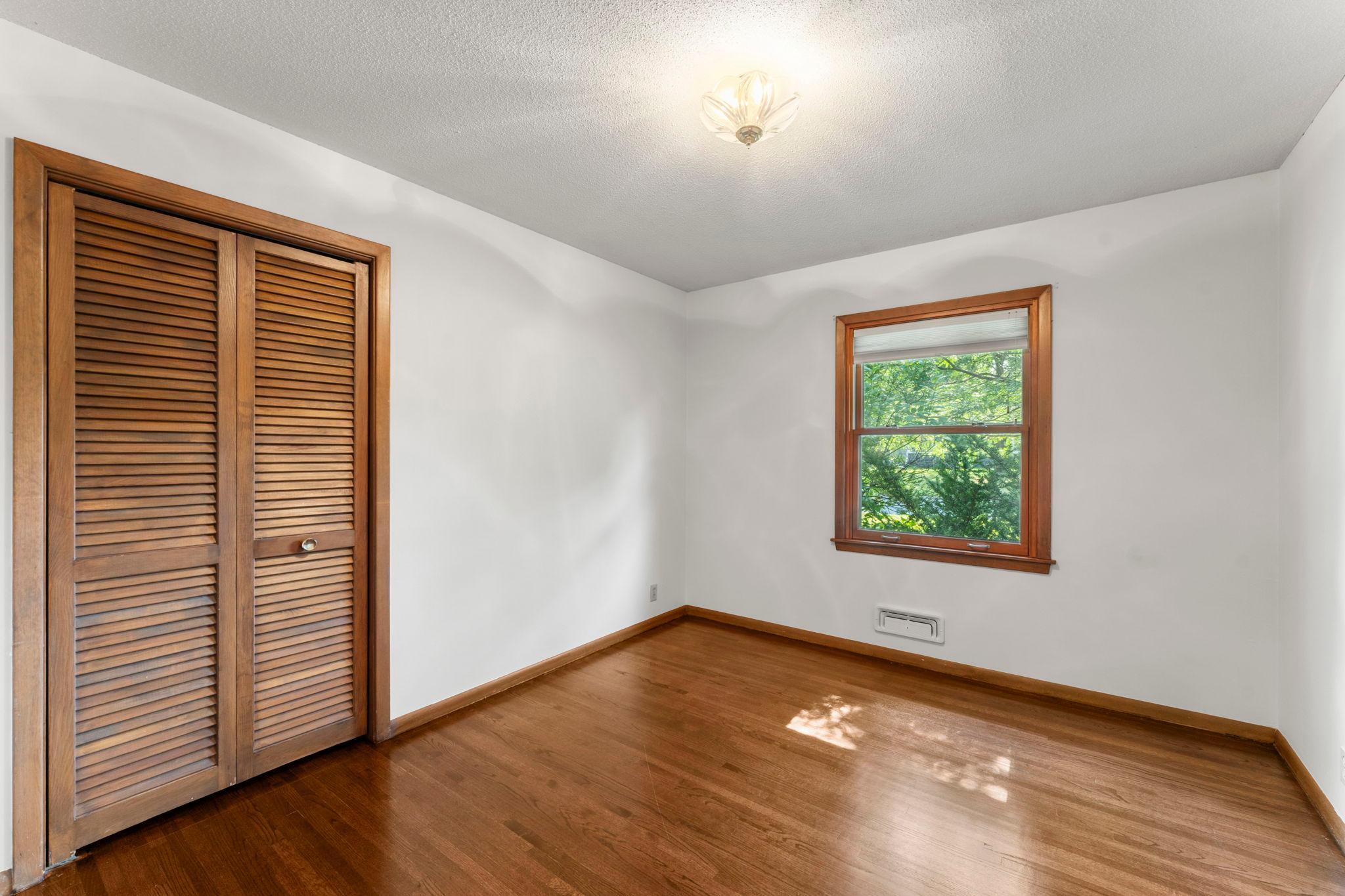 View of Residential at 9725 Queen Road, Bloomington MN 55431, Bloomington (12 of 27) - Mike Wilen | Minnesota Team Real Estate