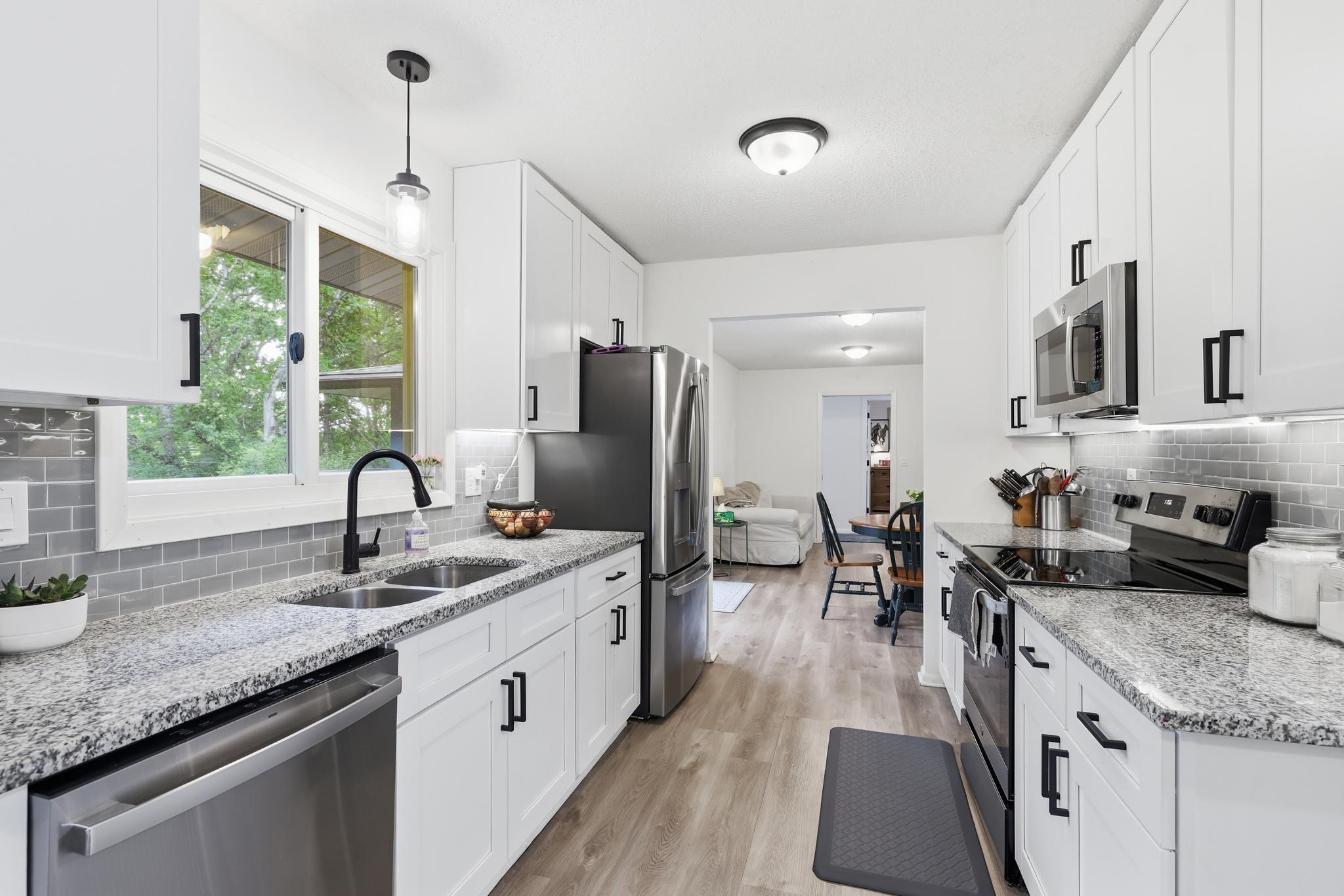 View of Residential at 135 Sabra Court, Apple Valley MN 55124, Apple Valley (11 of 37) - Mike Wilen | Minnesota Team Real Estate