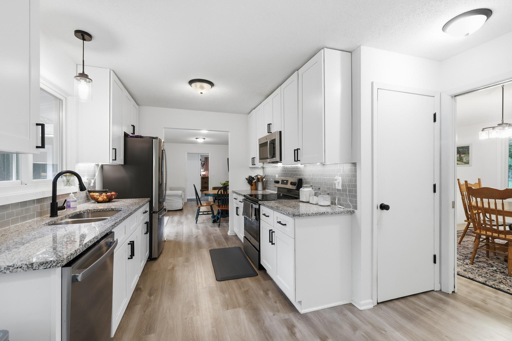 View of Residential at 135 Sabra Court, Apple Valley MN 55124, Apple Valley (10 of 37) - Mike Wilen | Minnesota Team Real Estate