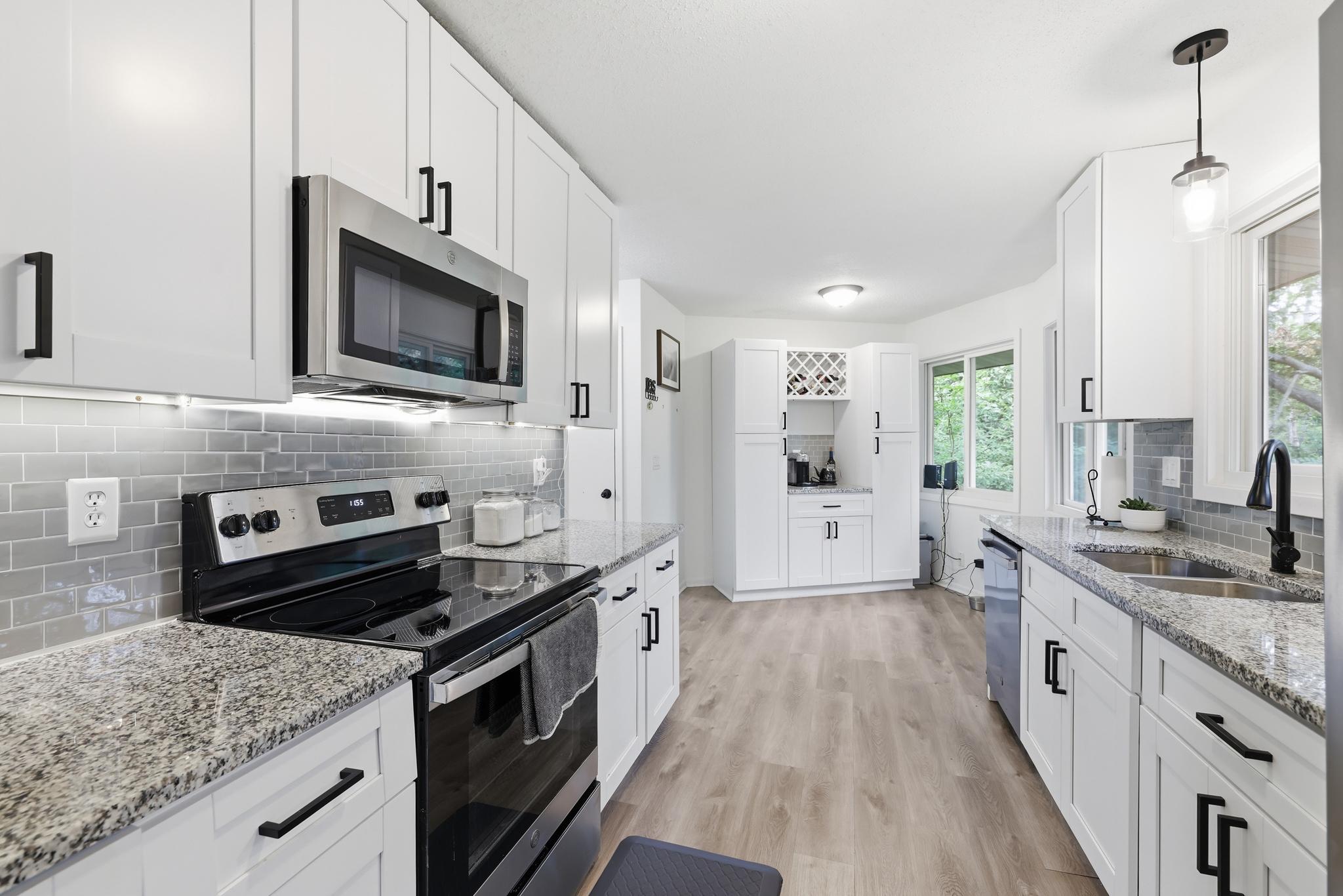 View of Residential at 135 Sabra Court, Apple Valley MN 55124, Apple Valley (8 of 37) - Mike Wilen | Minnesota Team Real Estate