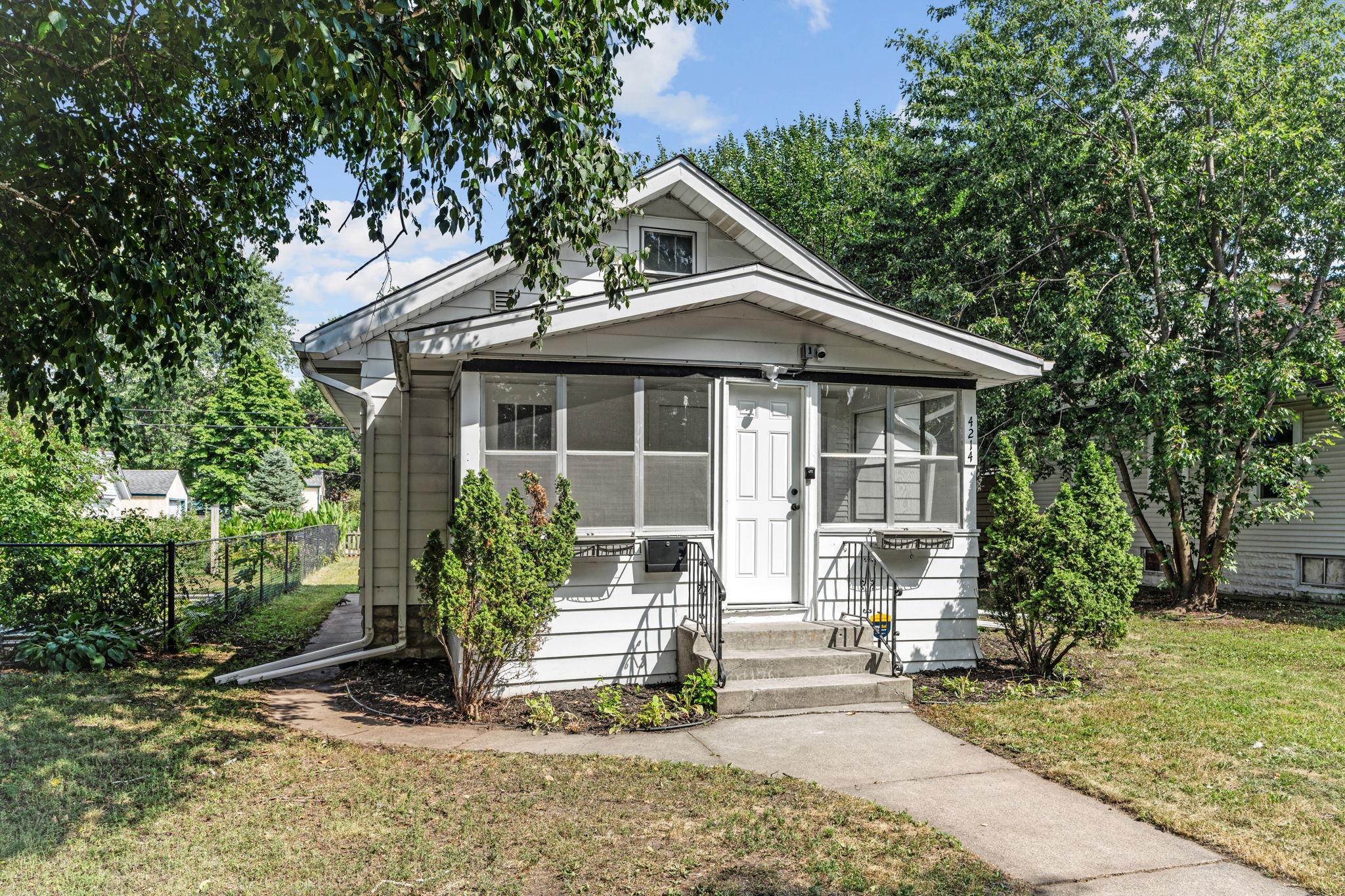 View of Residential at 4214 Vincent Avenue, Minneapolis MN 55412, Minneapolis (3 of 25) - Mike Wilen | Minnesota Team Real Estate