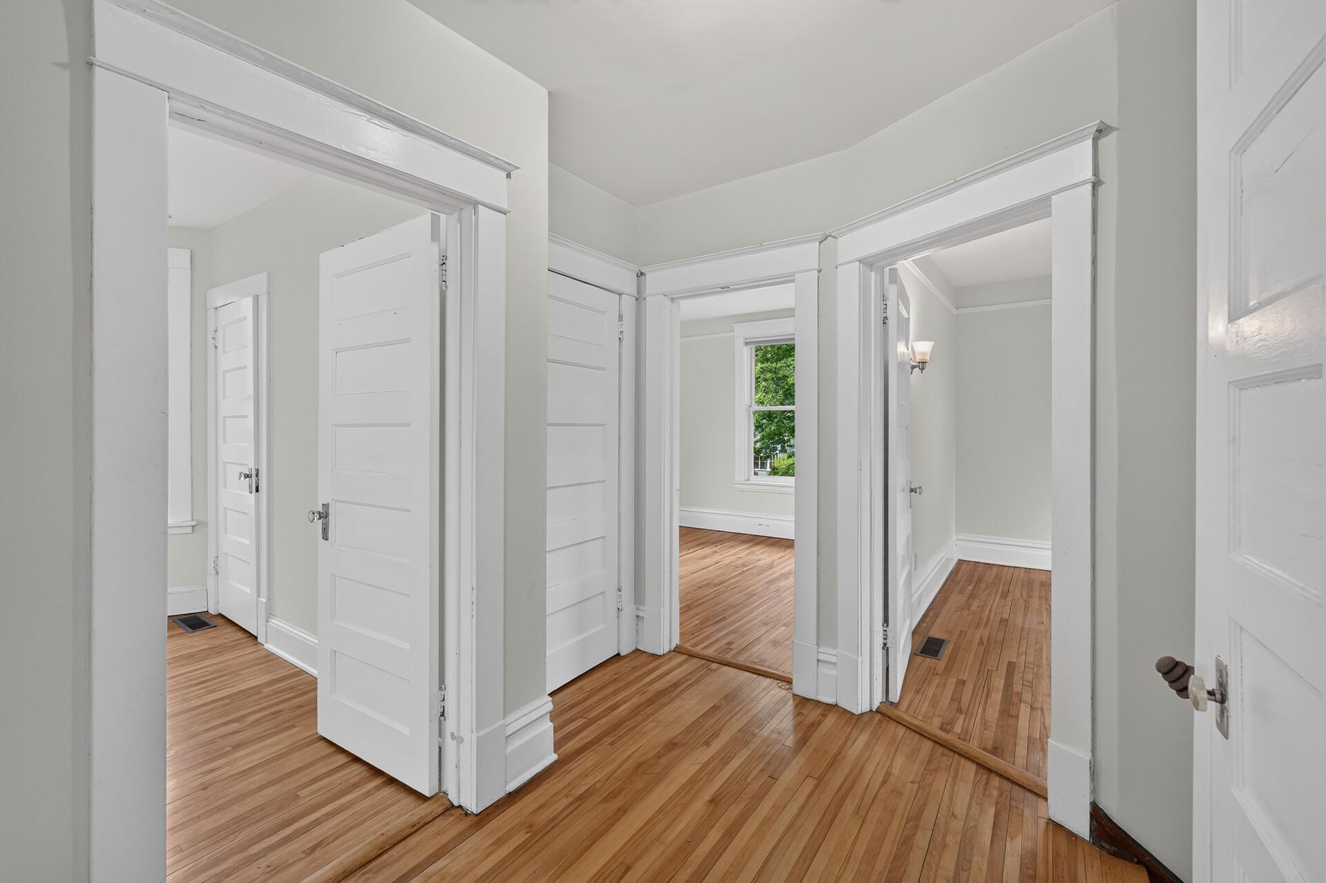 View of Residential at 2162 Dayton Avenue, Saint Paul MN 55104, Saint Paul (29 of 63) - Mike Wilen | Minnesota Team Real Estate