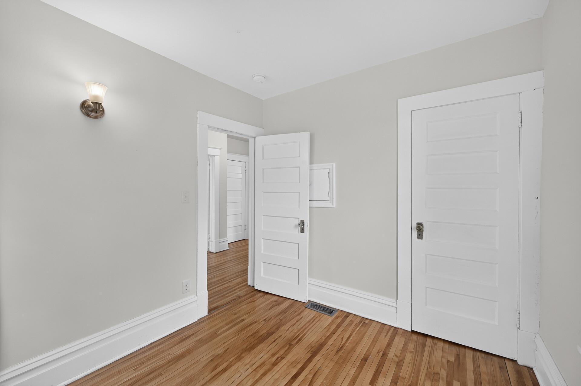 View of Residential at 2162 Dayton Avenue, Saint Paul MN 55104, Saint Paul (47 of 63) - Mike Wilen | Minnesota Team Real Estate