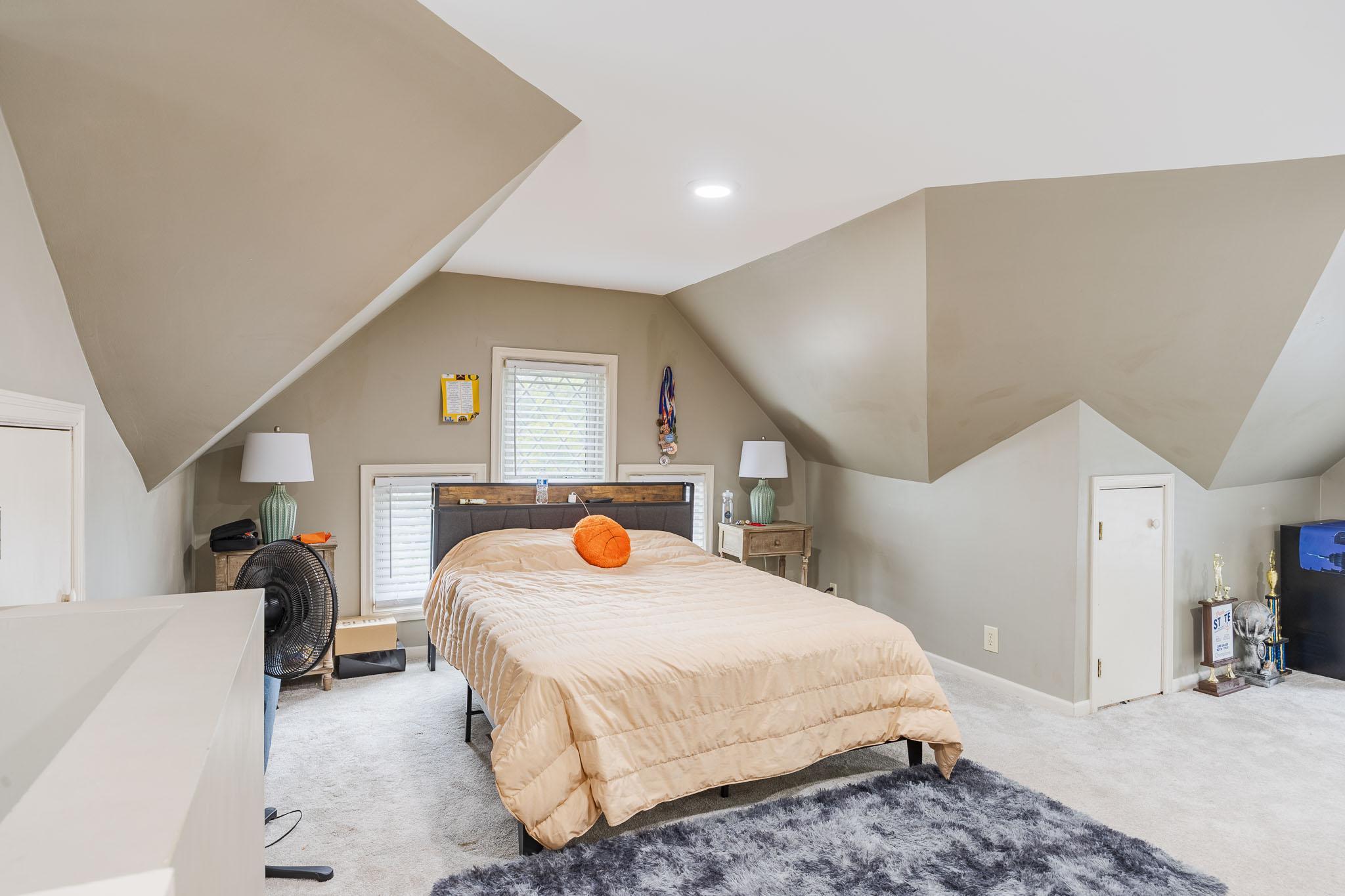 View of Residential at 2012 Selby Avenue, Saint Paul MN 55104, Saint Paul (29 of 47) - Mike Wilen | Minnesota Team Real Estate