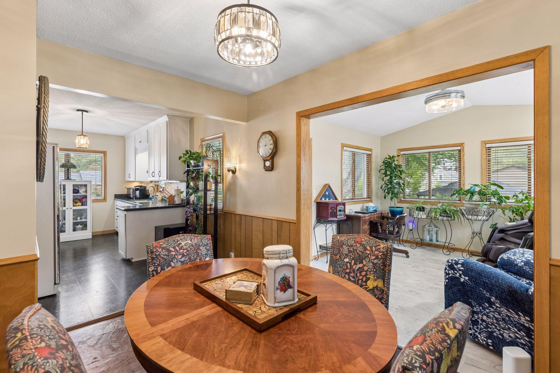 View of Residential at 1190 Ottawa Avenue, West Saint Paul MN 55118, West Saint Paul (10 of 39) - Mike Wilen | Minnesota Team Real Estate