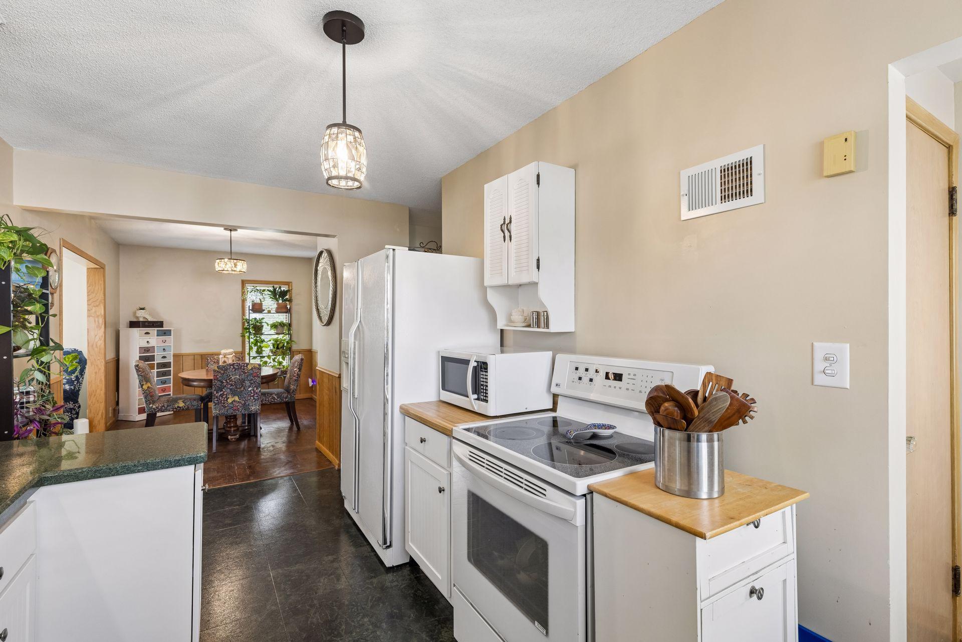 View of Residential at 1190 Ottawa Avenue, West Saint Paul MN 55118, West Saint Paul (14 of 39) - Mike Wilen | Minnesota Team Real Estate