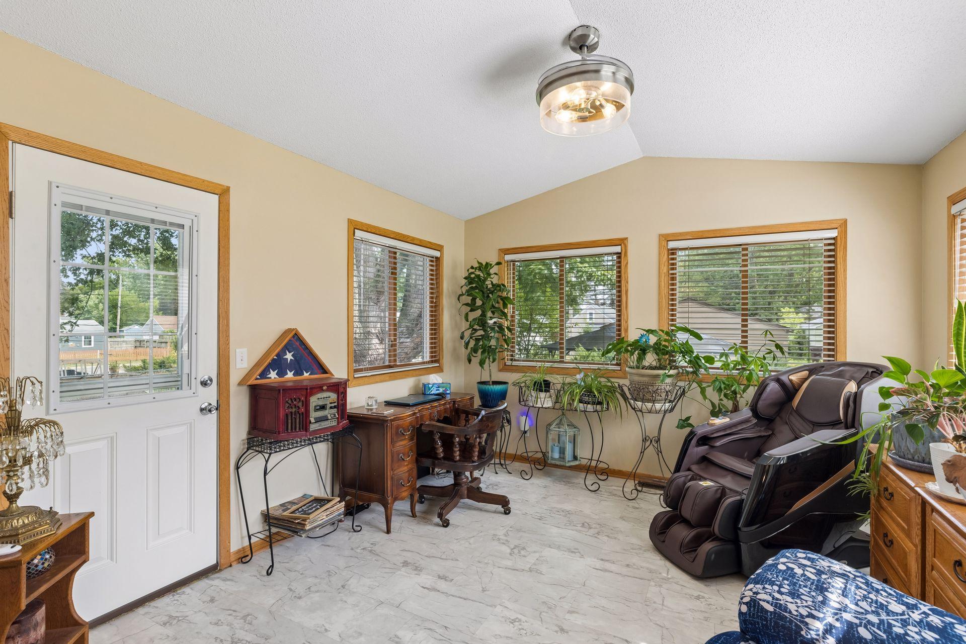 View of Residential at 1190 Ottawa Avenue, West Saint Paul MN 55118, West Saint Paul (18 of 39) - Mike Wilen | Minnesota Team Real Estate