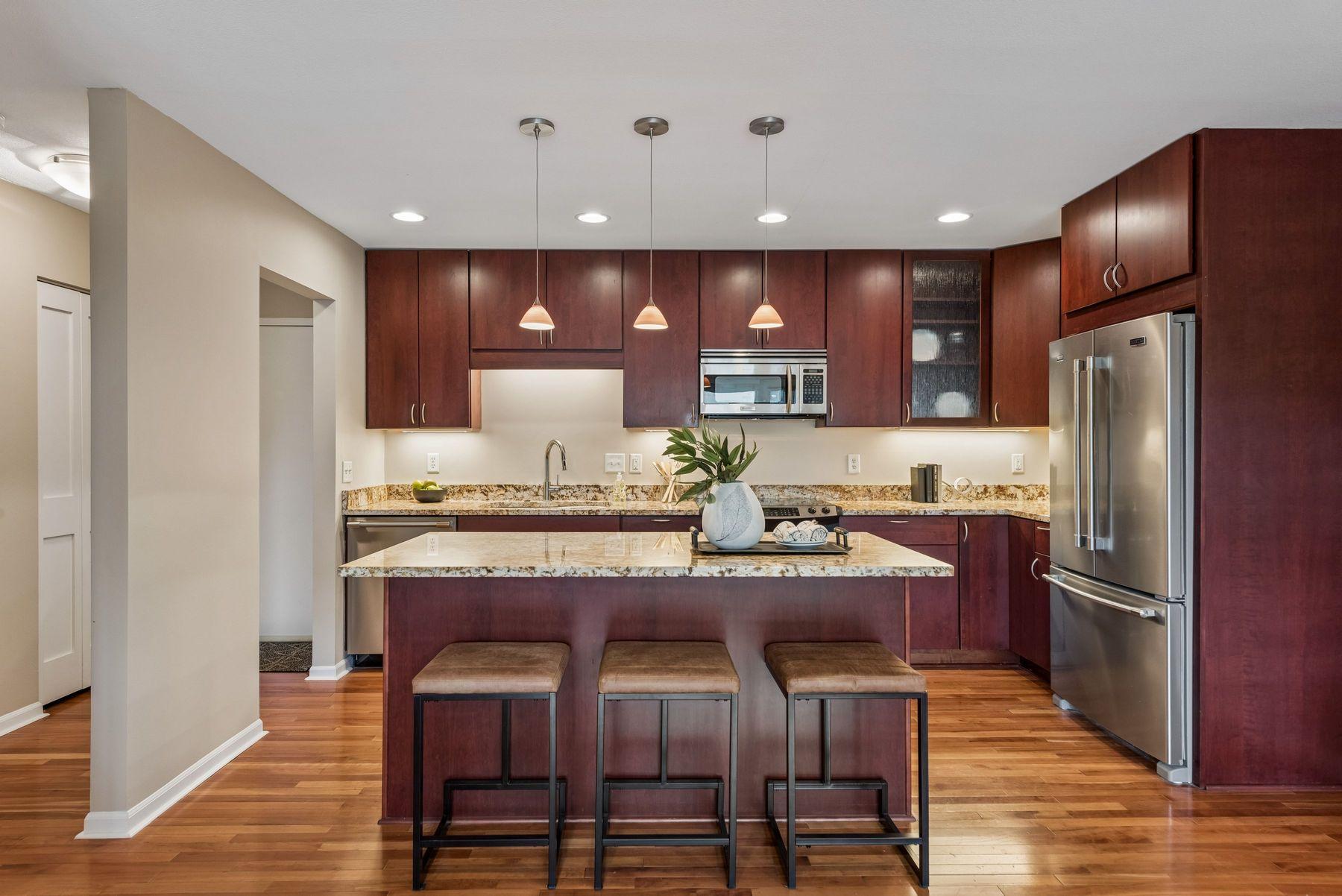 View of Residential at 3150 Excelsior Boulevard #401, Minneapolis MN 55416, Minneapolis (4 of 18) - Mike Wilen | Minnesota Team Real Estate