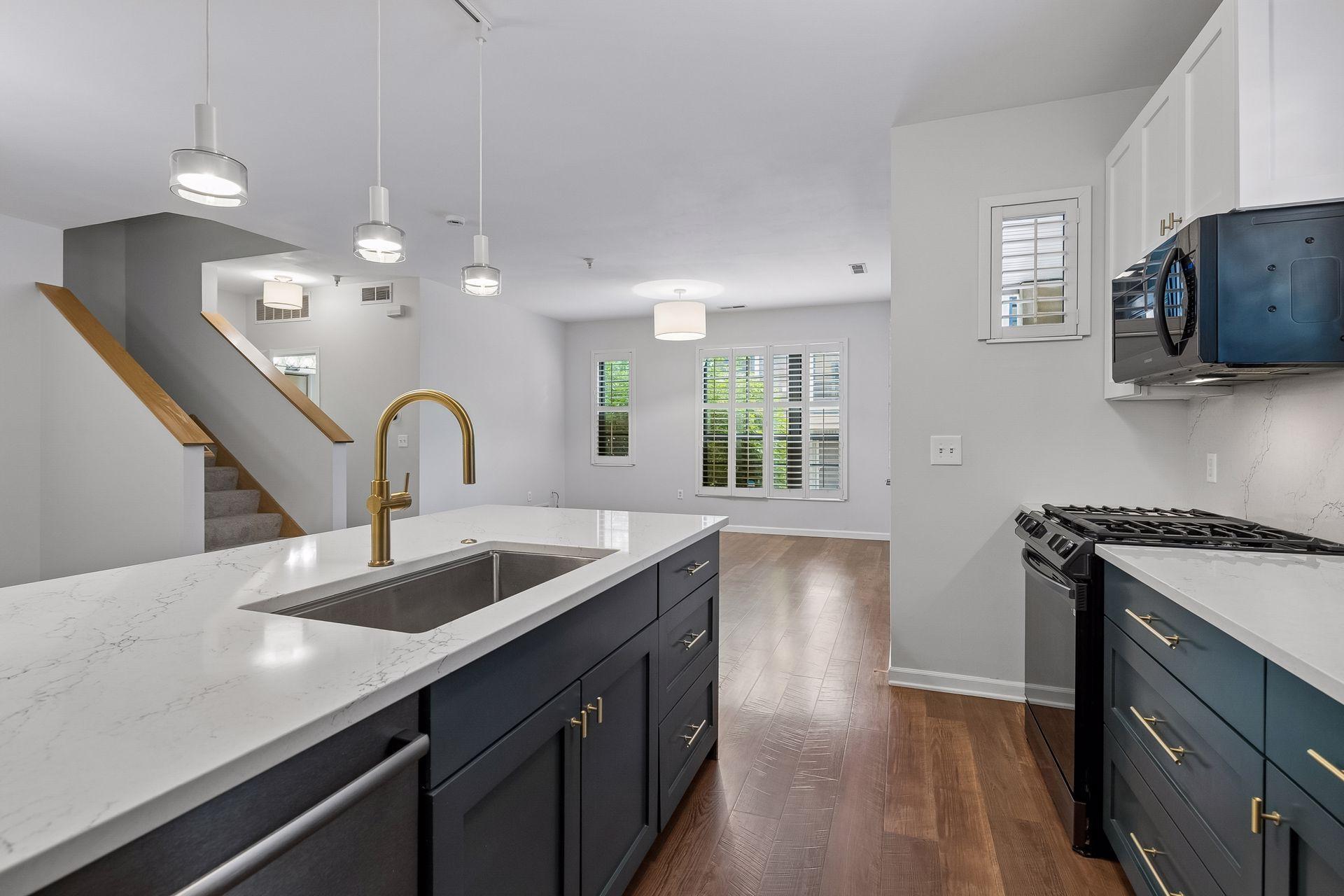 View of Residential at 2566 Ellis Avenue #104, Saint Paul MN 55114, Saint Paul (11 of 30) - Mike Wilen | Minnesota Team Real Estate