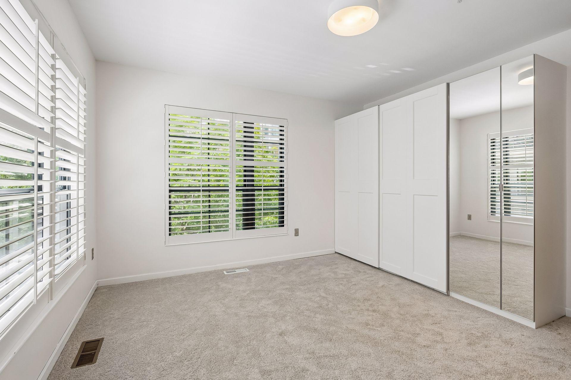 View of Residential at 2566 Ellis Avenue #104, Saint Paul MN 55114, Saint Paul (17 of 30) - Mike Wilen | Minnesota Team Real Estate