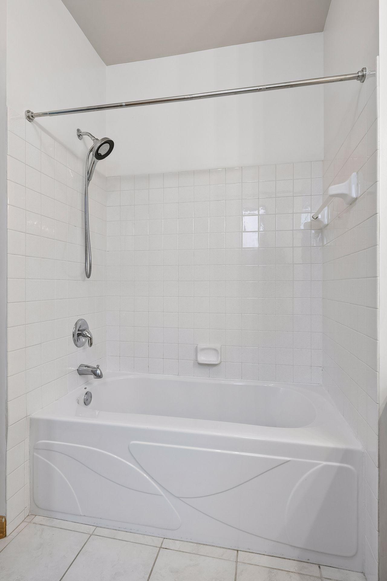 View of Residential at 2566 Ellis Avenue #104, Saint Paul MN 55114, Saint Paul (21 of 30) - Mike Wilen | Minnesota Team Real Estate