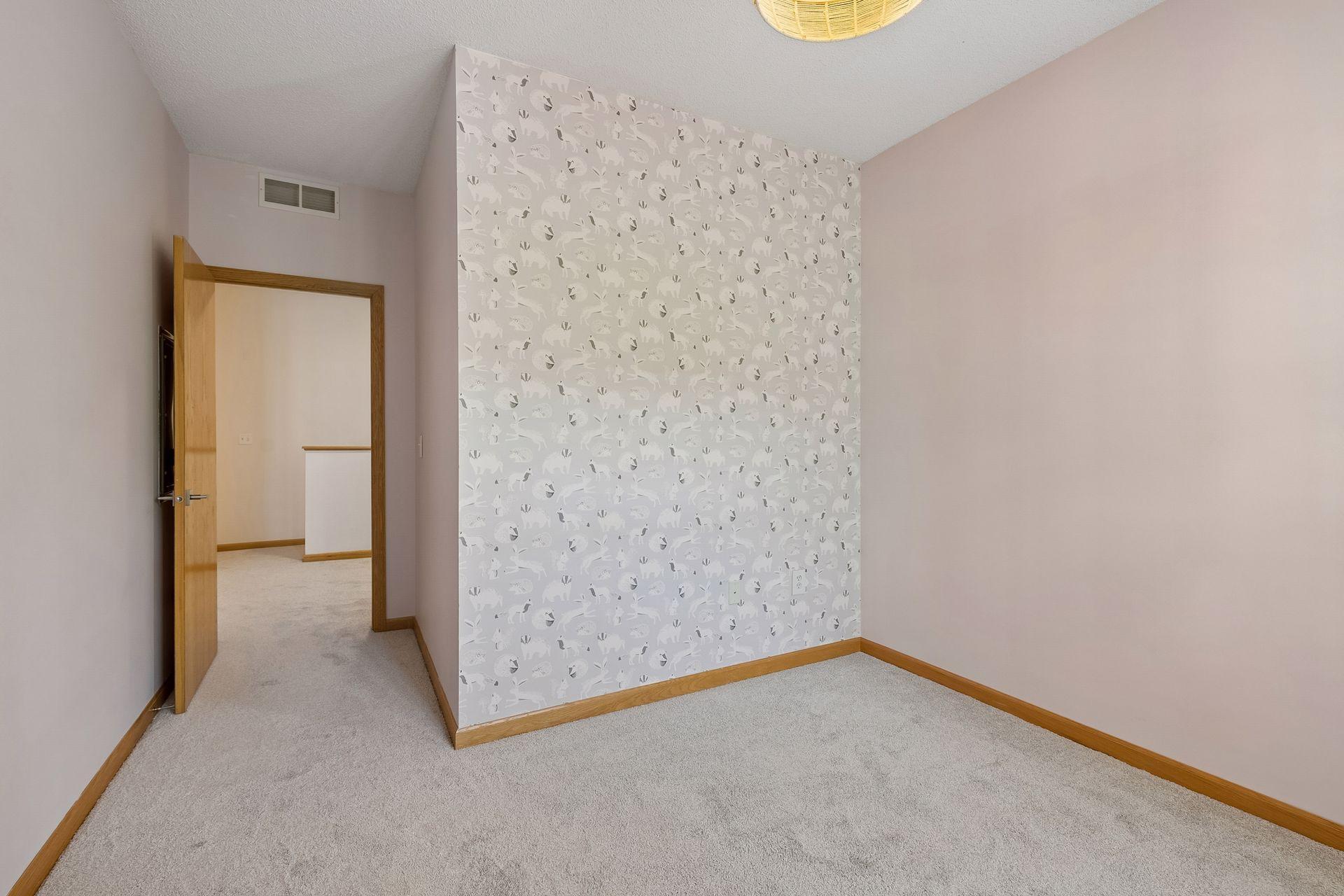 View of Residential at 2566 Ellis Avenue #104, Saint Paul MN 55114, Saint Paul (23 of 30) - Mike Wilen | Minnesota Team Real Estate