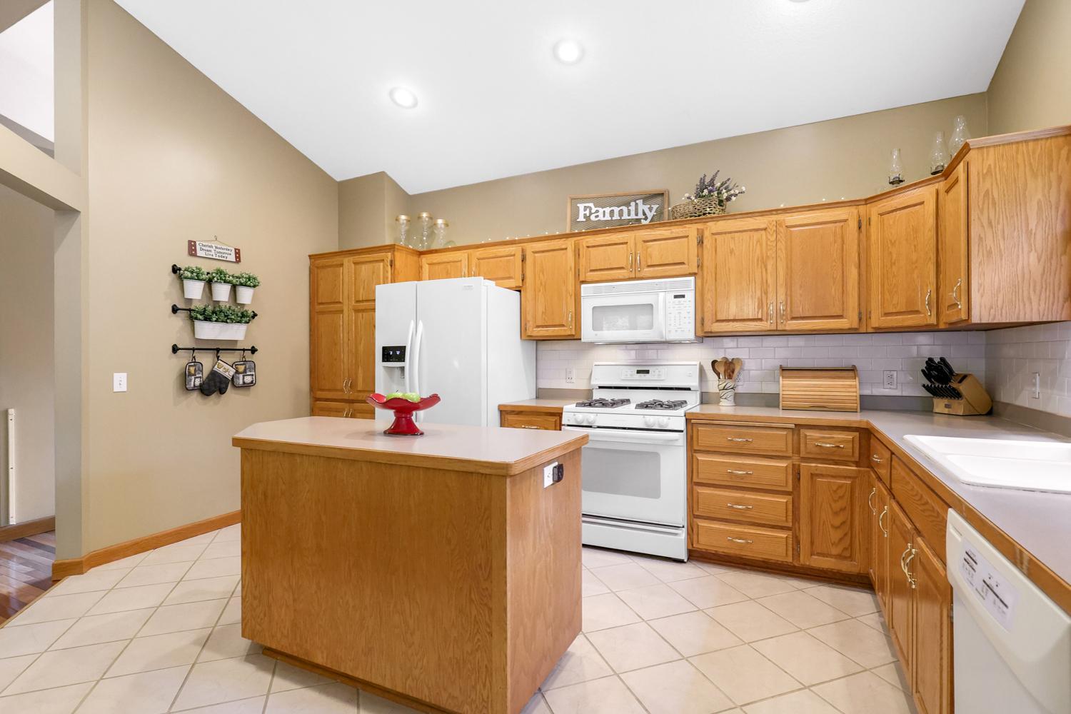 View of Residential at 18949 Embry Avenue, Farmington MN 55024, Farmington (10 of 29) - Mike Wilen | Minnesota Team Real Estate
