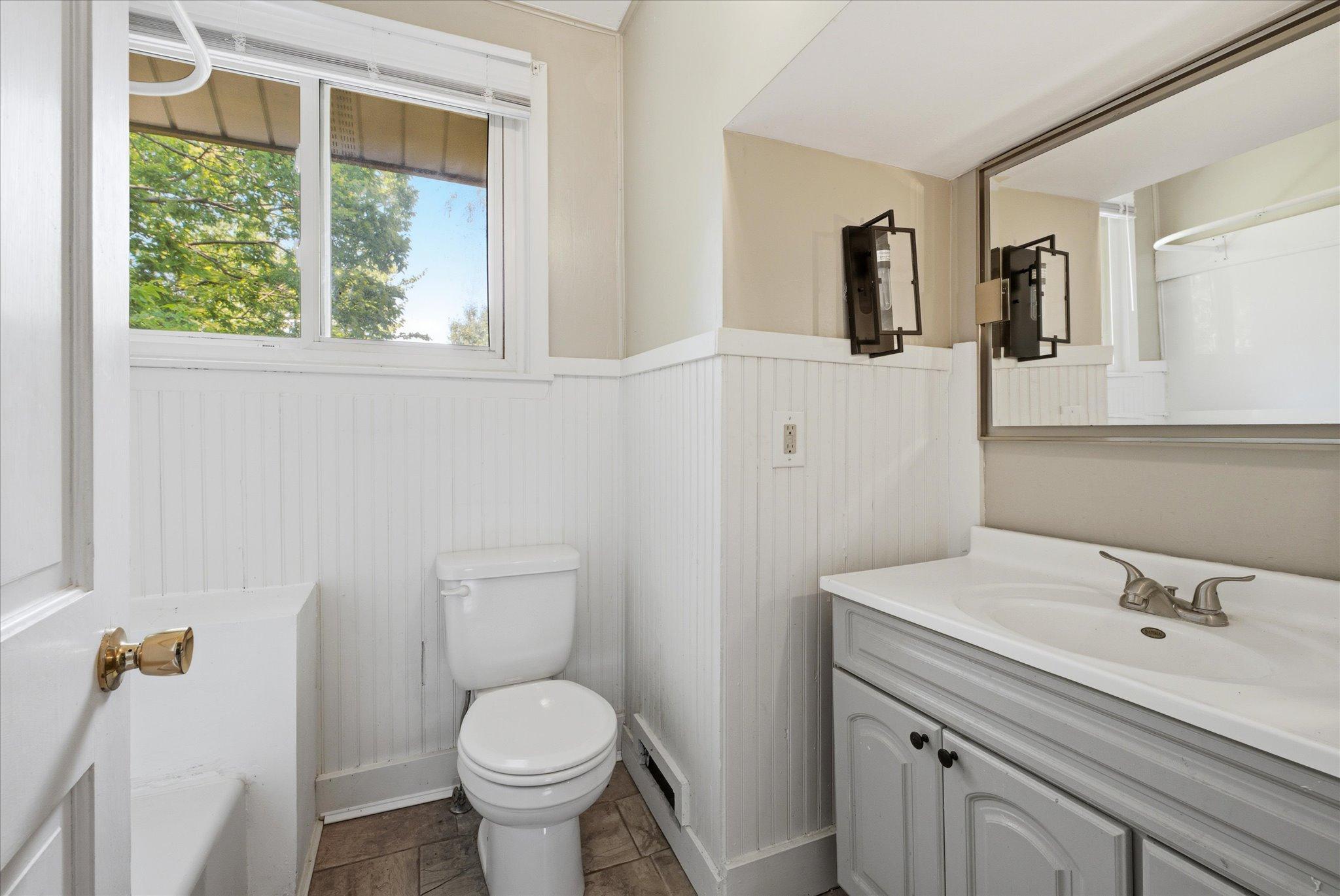 View of Residential at 1565 7th Street, Saint Paul MN 55106, Saint Paul (16 of 21) - Mike Wilen | Minnesota Team Real Estate