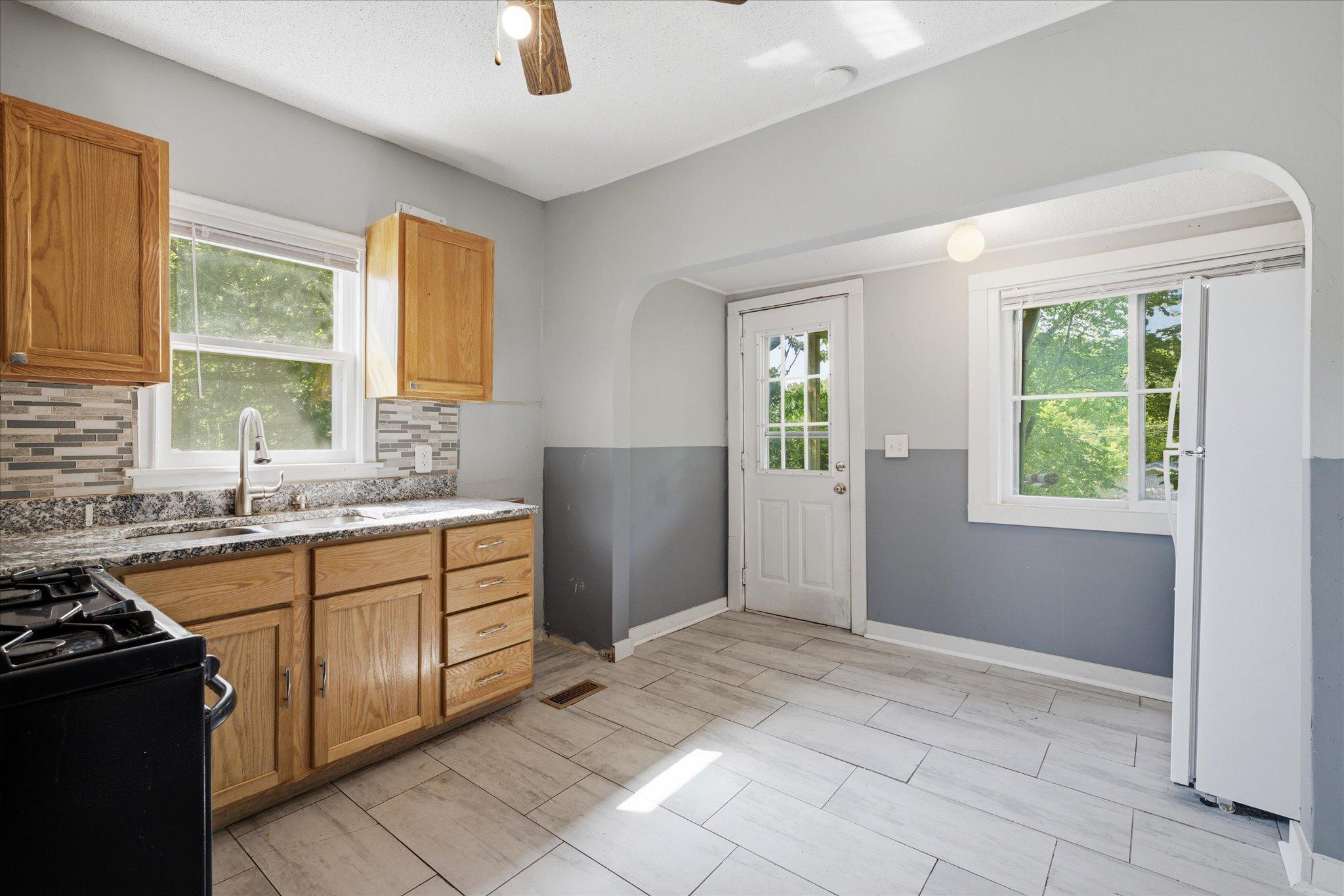 View of Residential at 1565 7th Street, Saint Paul MN 55106, Saint Paul (9 of 21) - Mike Wilen | Minnesota Team Real Estate