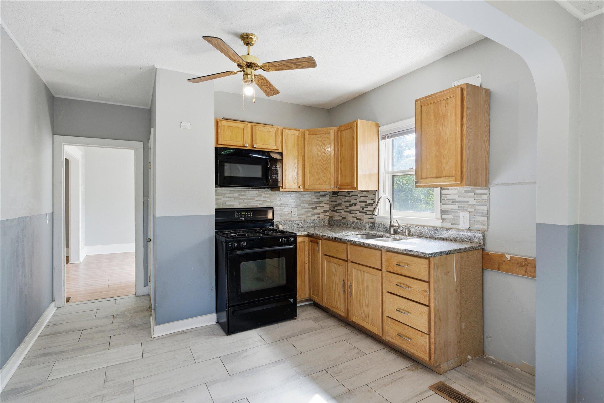 View of Residential at 1565 7th Street, Saint Paul MN 55106, Saint Paul (7 of 21) - Mike Wilen | Minnesota Team Real Estate