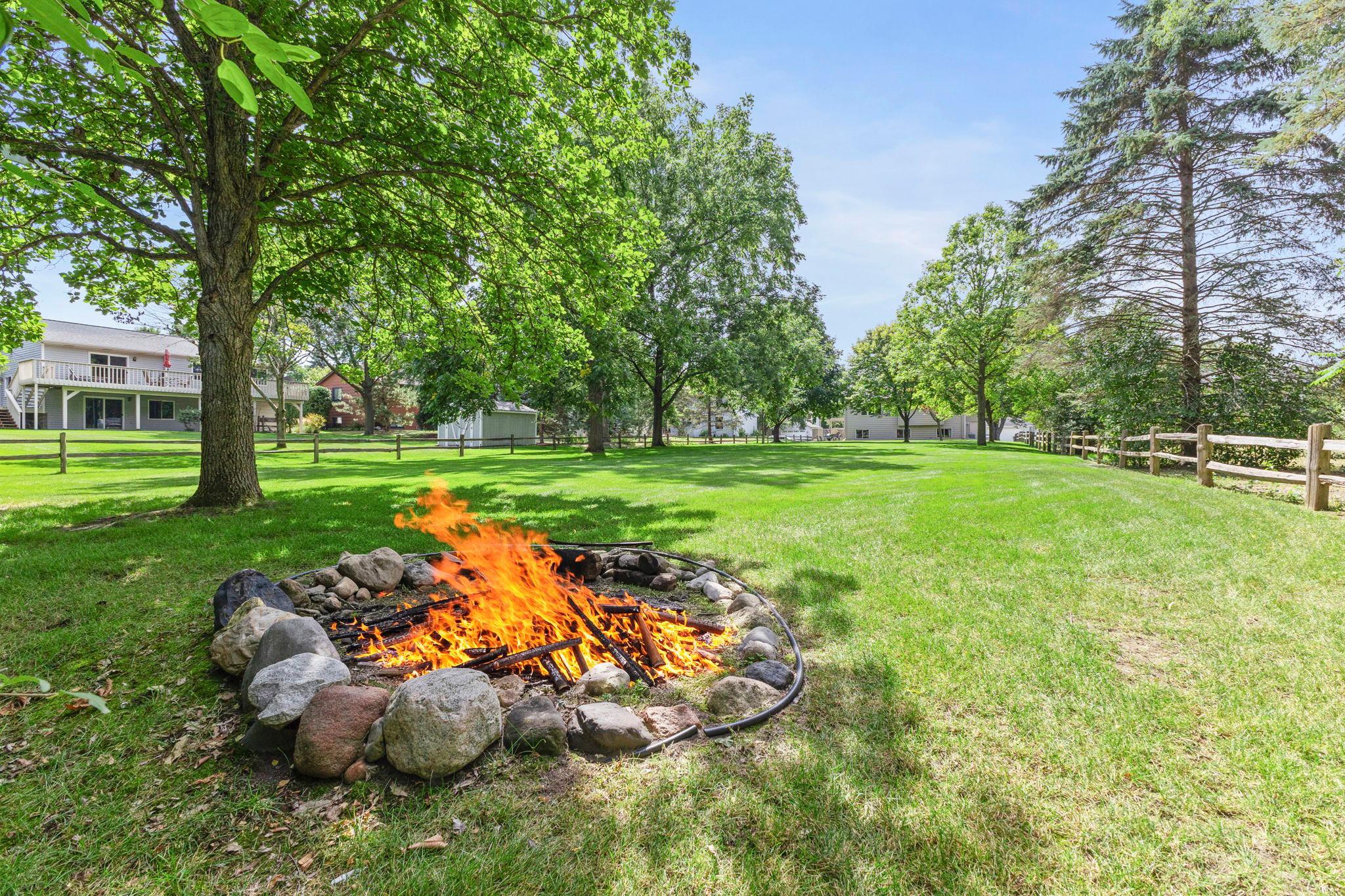 View of Residential at 987 Kettle Creek Road, Eagan MN 55123, Eagan (38 of 50) - Mike Wilen | Minnesota Team Real Estate