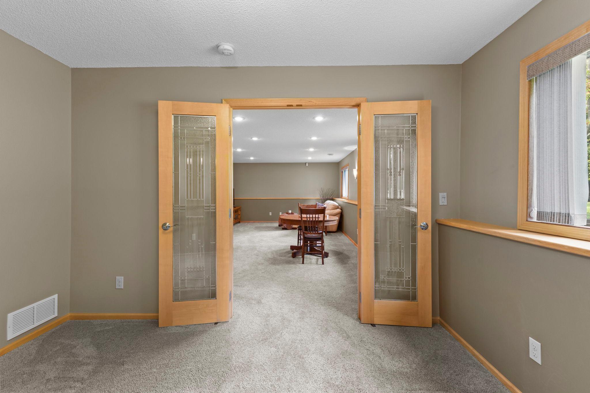 View of Residential at 987 Kettle Creek Road, Eagan MN 55123, Eagan (27 of 50) - Mike Wilen | Minnesota Team Real Estate