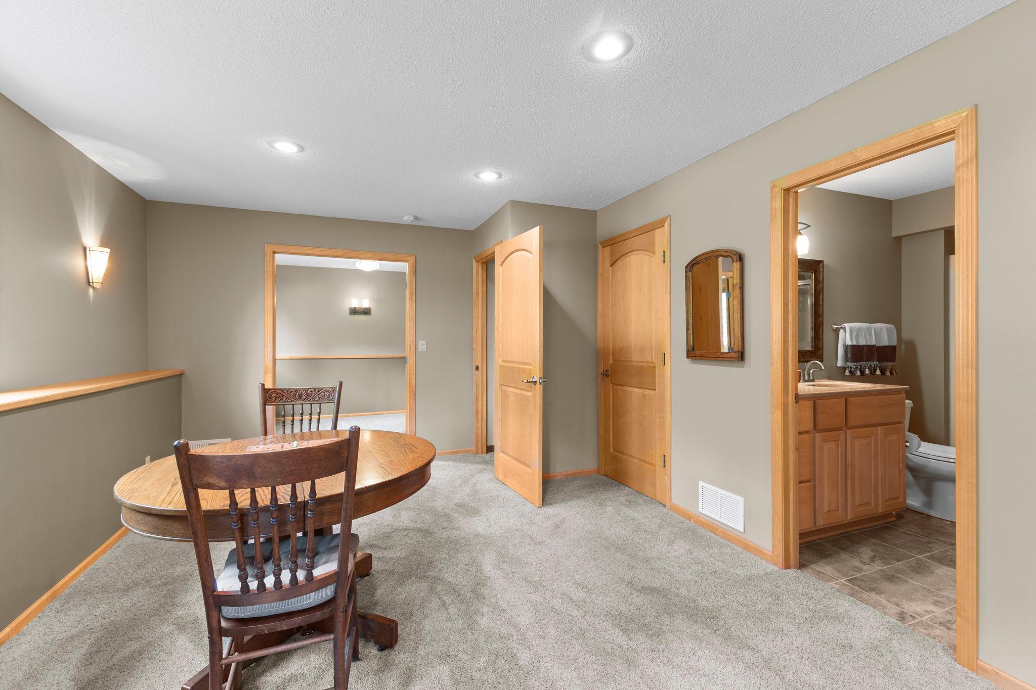 View of Residential at 987 Kettle Creek Road, Eagan MN 55123, Eagan (23 of 50) - Mike Wilen | Minnesota Team Real Estate