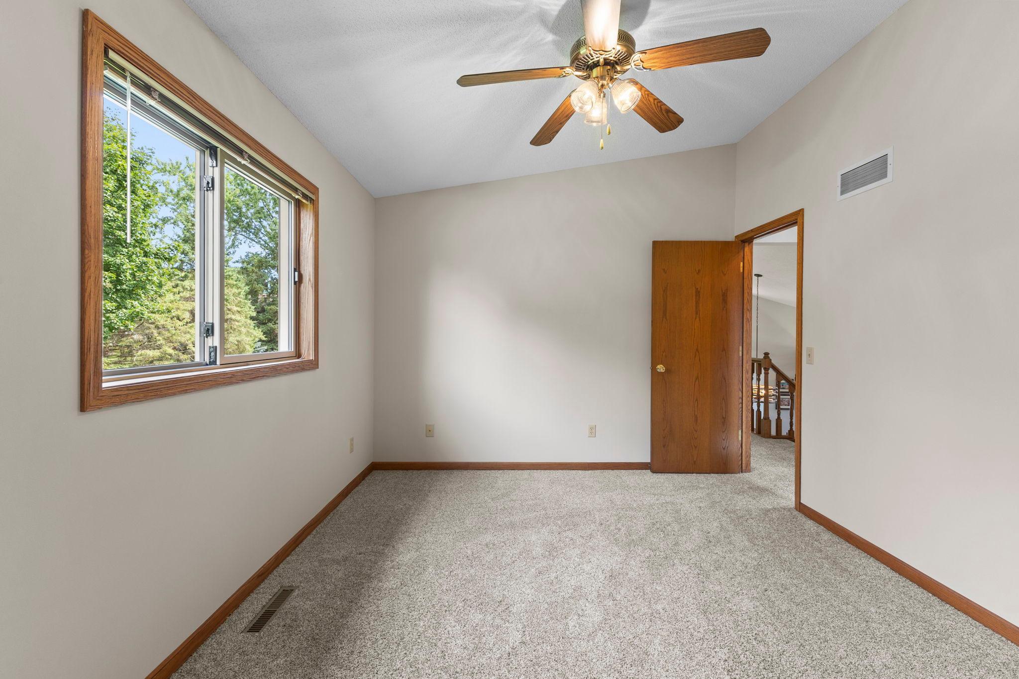 View of Residential at 987 Kettle Creek Road, Eagan MN 55123, Eagan (16 of 50) - Mike Wilen | Minnesota Team Real Estate