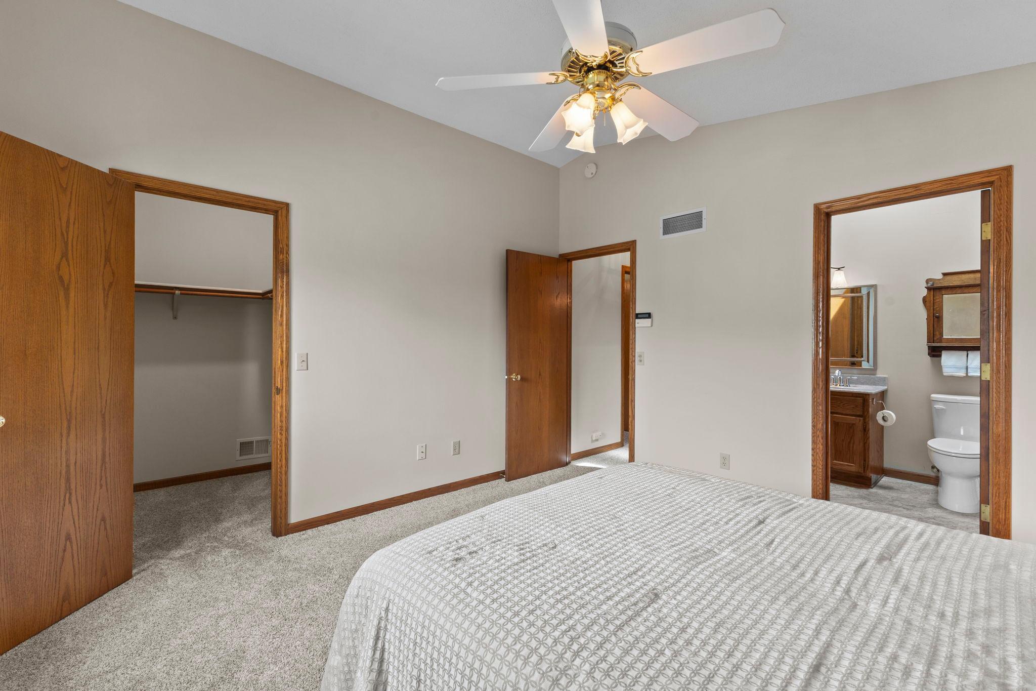 View of Residential at 987 Kettle Creek Road, Eagan MN 55123, Eagan (12 of 50) - Mike Wilen | Minnesota Team Real Estate
