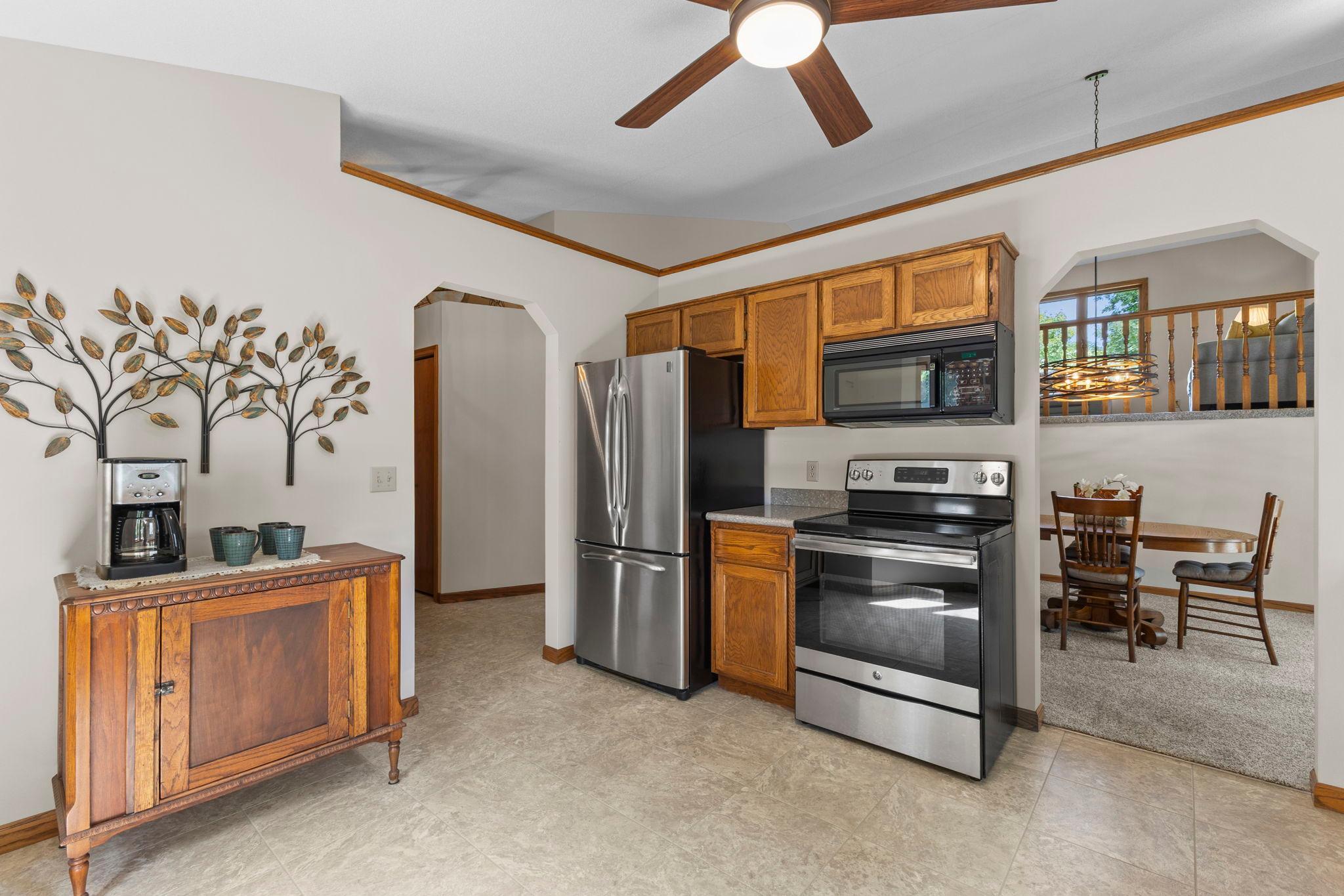 View of Residential at 987 Kettle Creek Road, Eagan MN 55123, Eagan (3 of 50) - Mike Wilen | Minnesota Team Real Estate