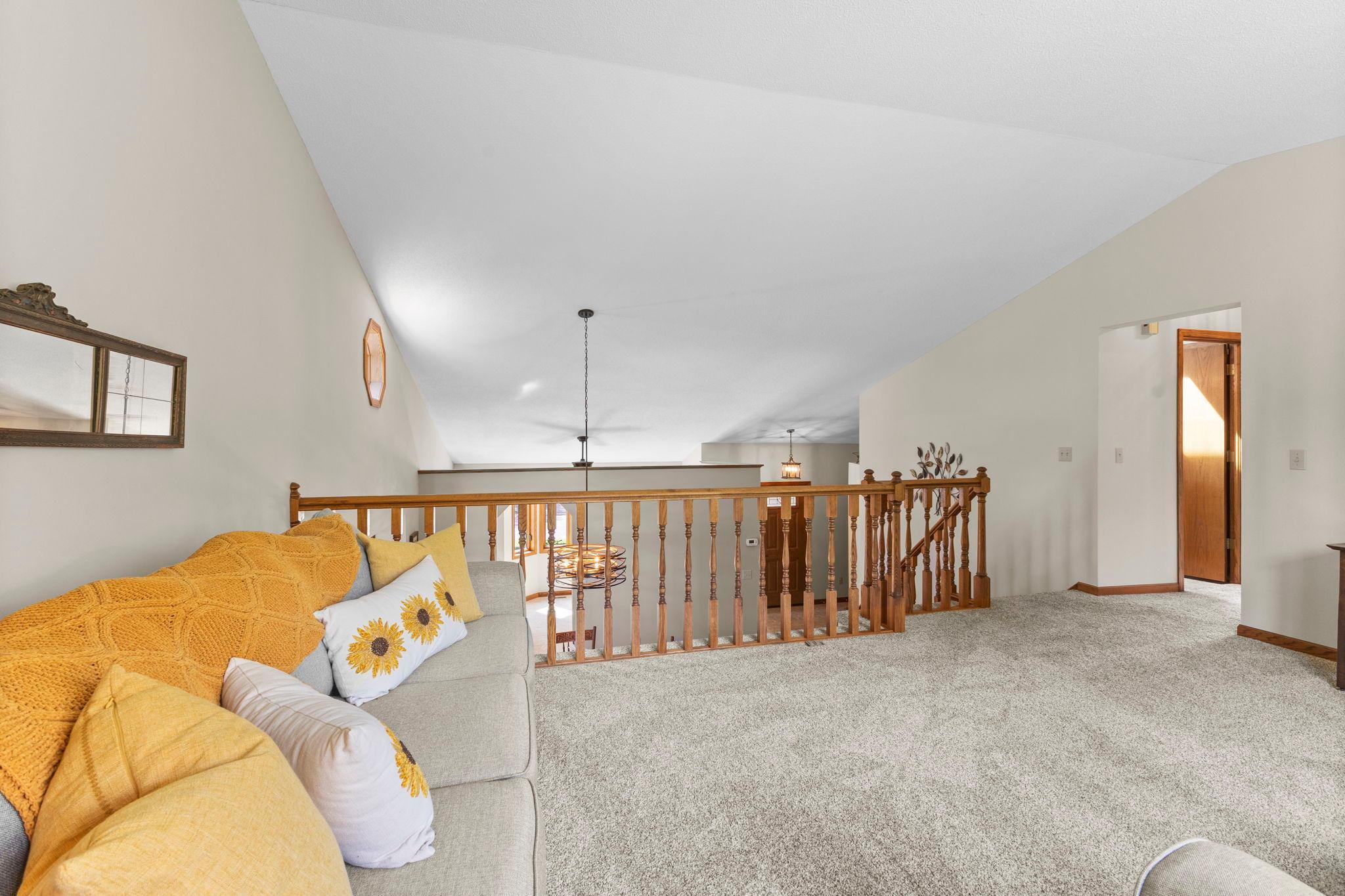 View of Residential at 987 Kettle Creek Road, Eagan MN 55123, Eagan (9 of 50) - Mike Wilen | Minnesota Team Real Estate