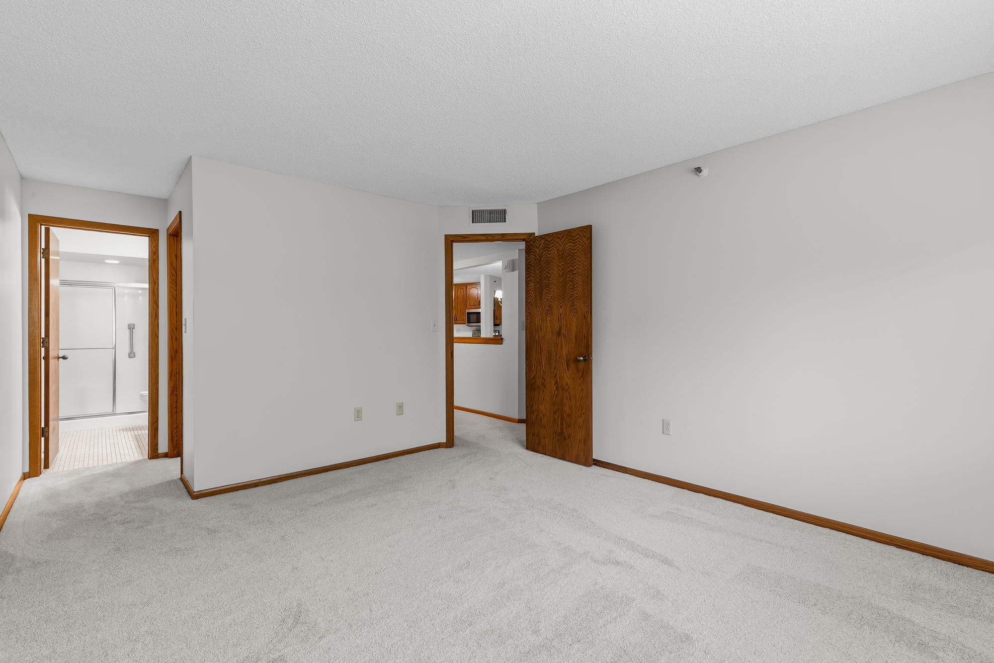 View of Residential at 3150 Glen Oaks Avenue #108A, White Bear Lake MN 55110, White Bear Lake (23 of 27) - Mike Wilen | Minnesota Team Real Estate