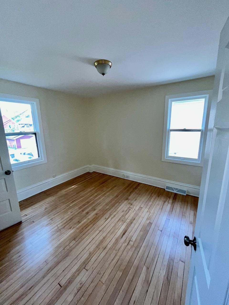 View of Residential at 2807 Colfax Avenue, Minneapolis MN 55411, Minneapolis (21 of 25) - Mike Wilen | Minnesota Team Real Estate