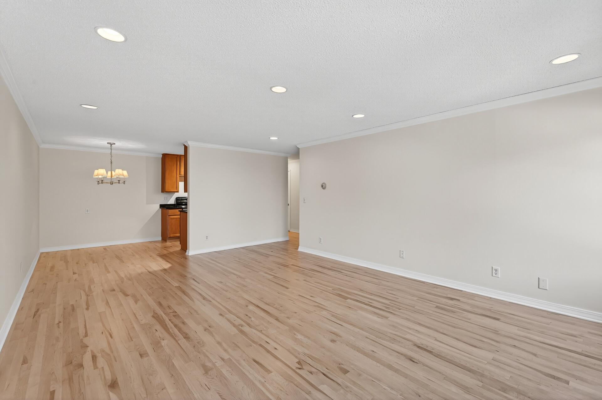 View of Residential at 821 Douglas Avenue #204, Minneapolis MN 55403, Minneapolis (6 of 29) - Mike Wilen | Minnesota Team Real Estate