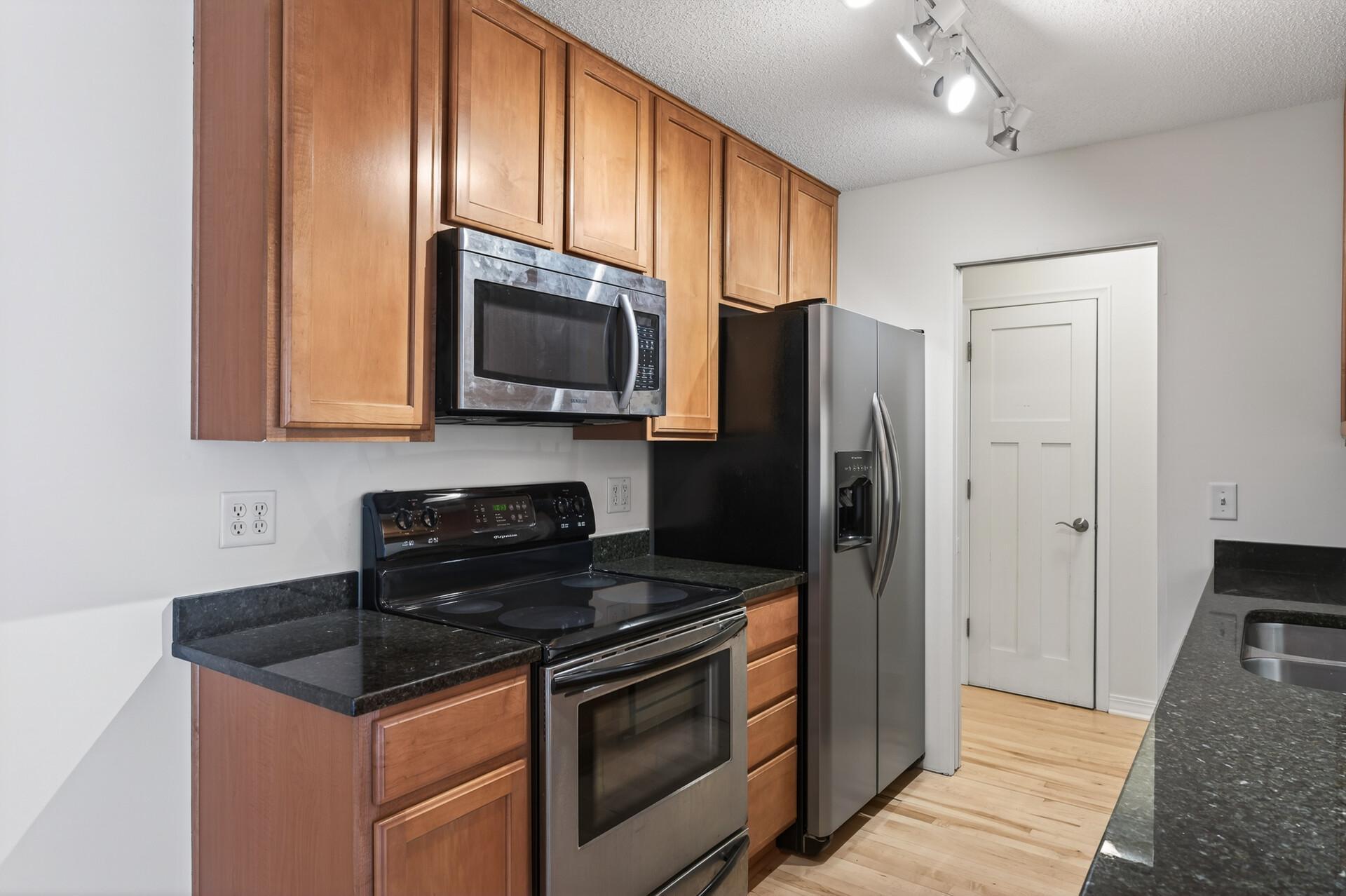 View of Residential at 821 Douglas Avenue #204, Minneapolis MN 55403, Minneapolis (7 of 29) - Mike Wilen | Minnesota Team Real Estate