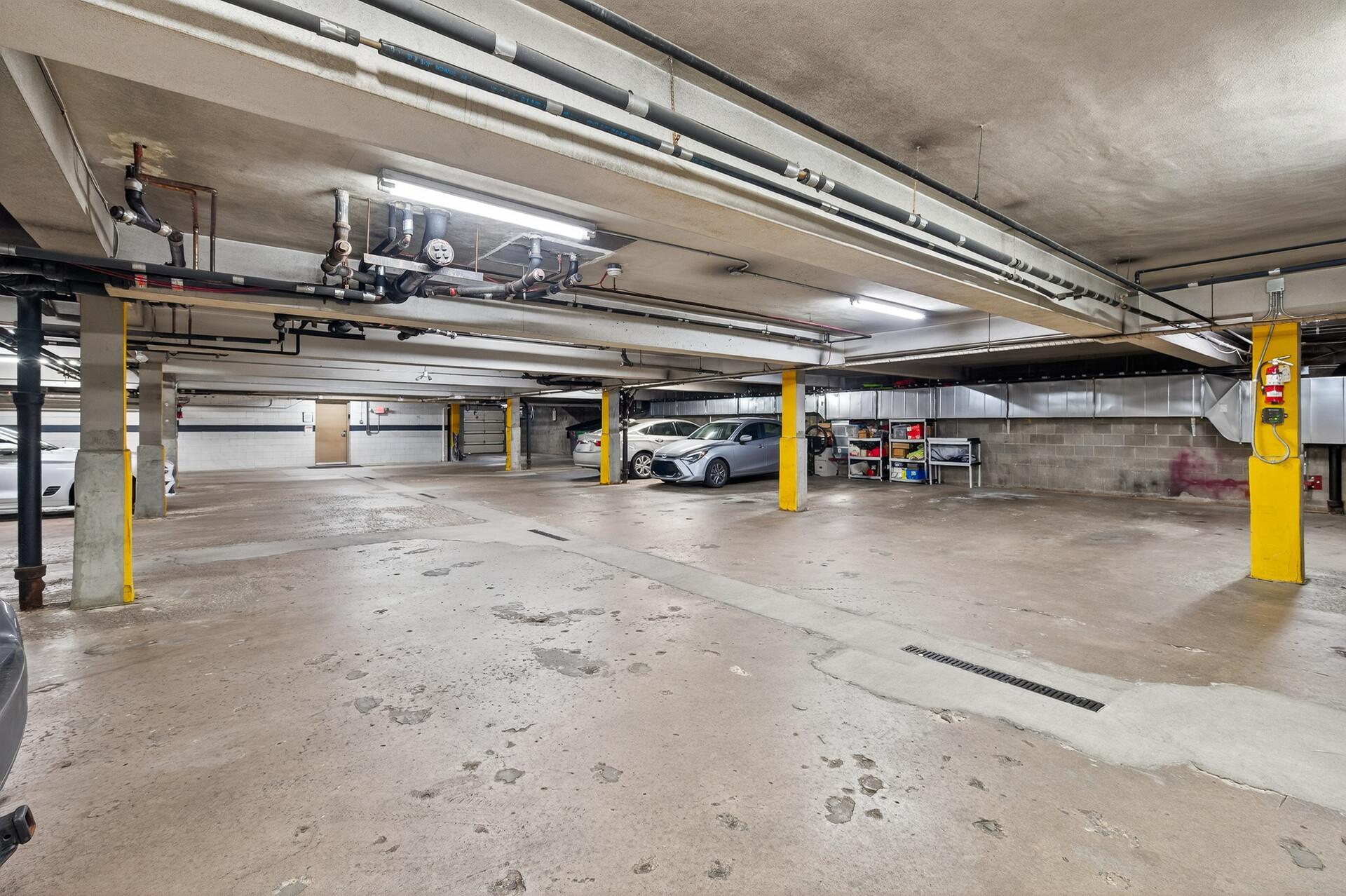 View of Residential at 821 Douglas Avenue #204, Minneapolis MN 55403, Minneapolis (22 of 29) - Mike Wilen | Minnesota Team Real Estate