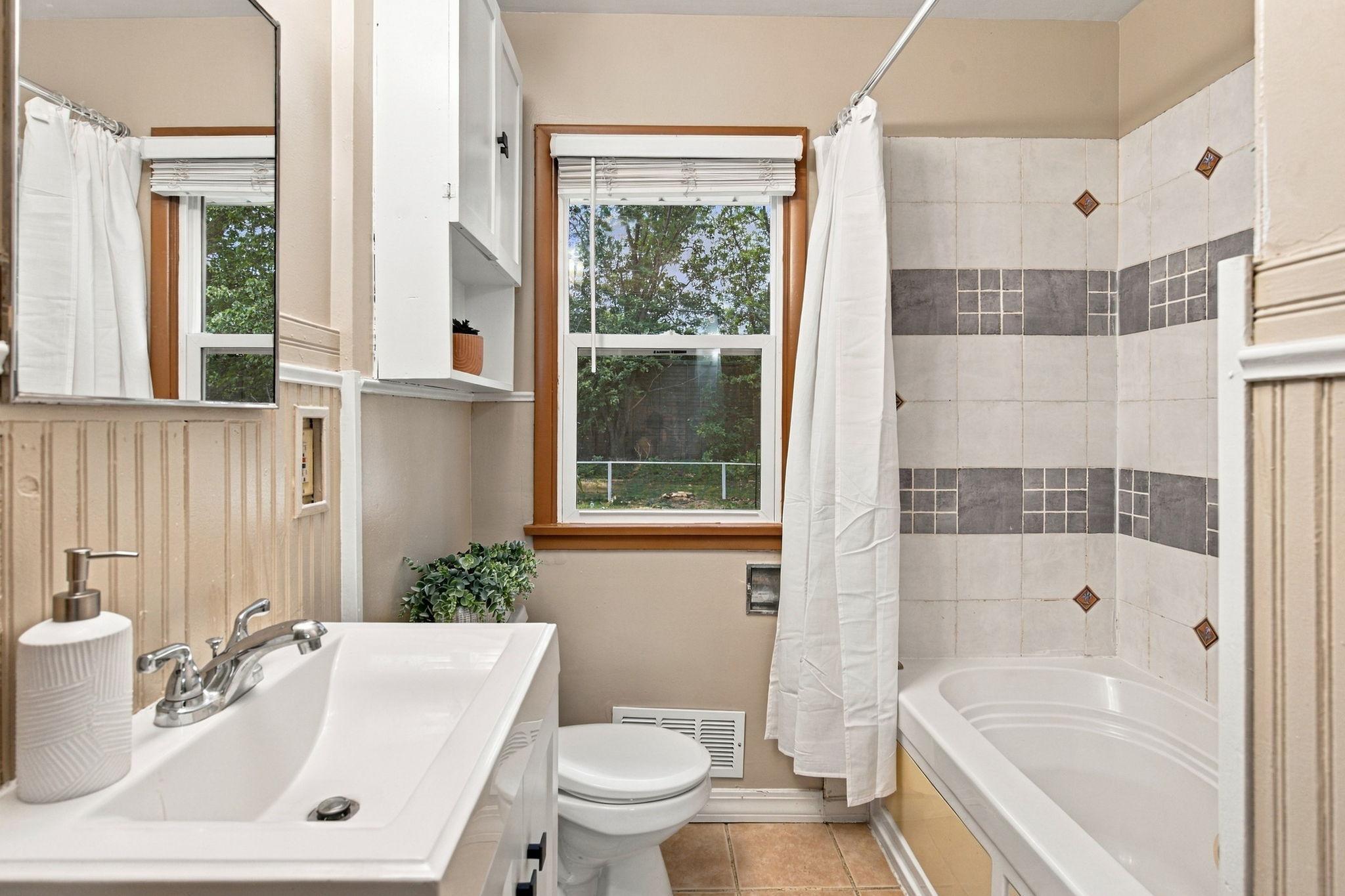 View of Residential at 6638 Emerson Avenue, Richfield MN 55423, Richfield (11 of 22) - Mike Wilen | Minnesota Team Real Estate