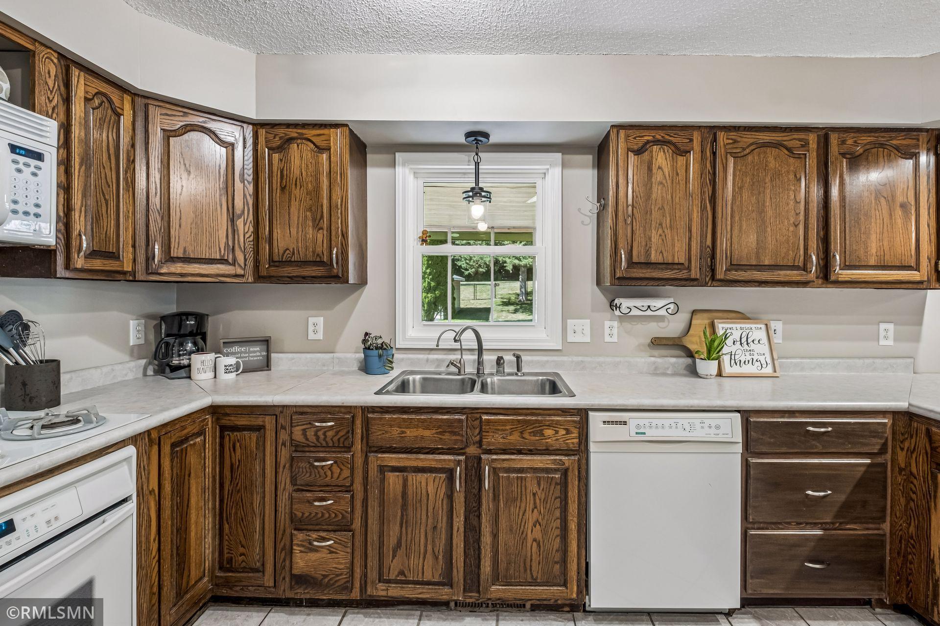 View of Residential at 1440 Valley View Road, Chaska MN 55318, Chaska (16 of 45) - Mike Wilen | Minnesota Team Real Estate