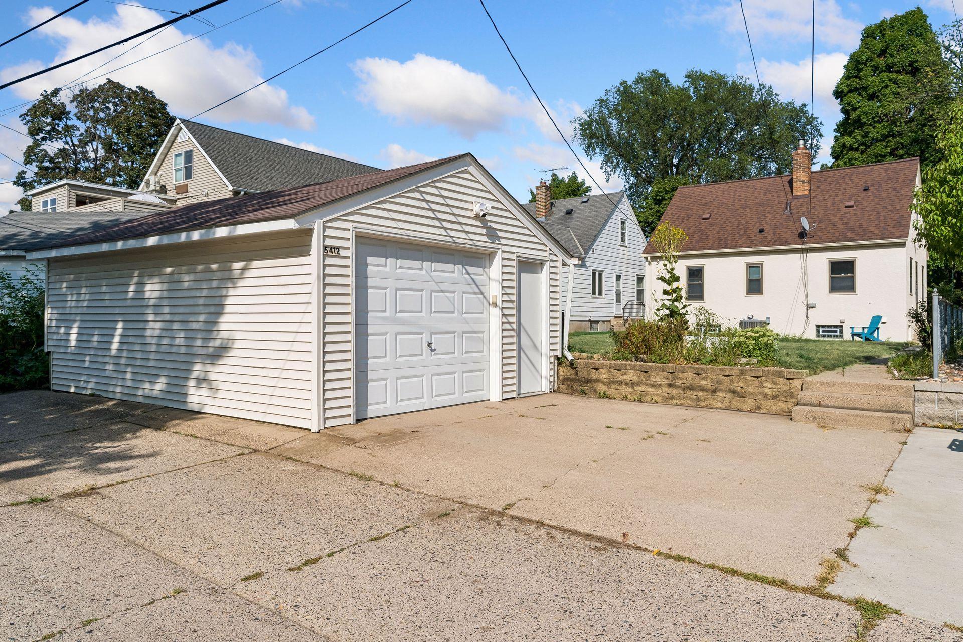 View of Residential at 5412 Nokomis Avenue, Minneapolis MN 55417, Minneapolis (35 of 39) - Mike Wilen | Minnesota Team Real Estate